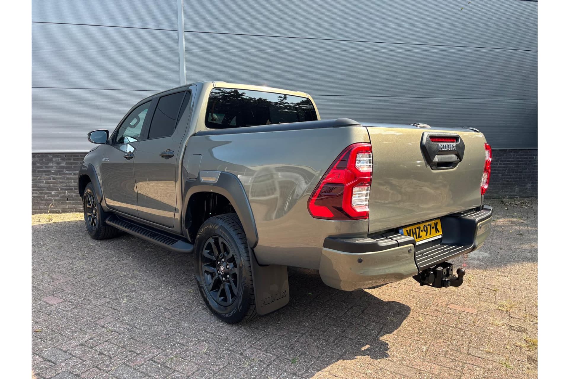 Toyota Hilux 2.8 D-4D Double Cab Invincible thumbnail 9