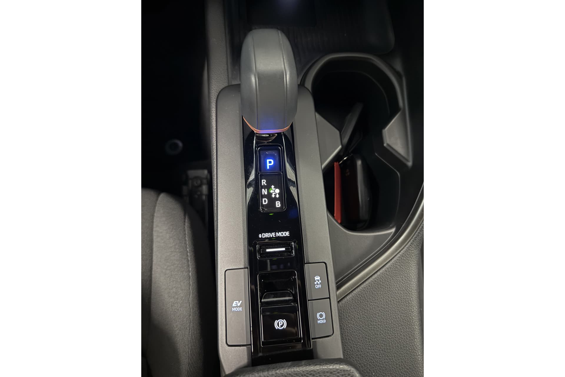 Toyota C-HR 1.8 Hybrid 140 First Edition thumbnail 17