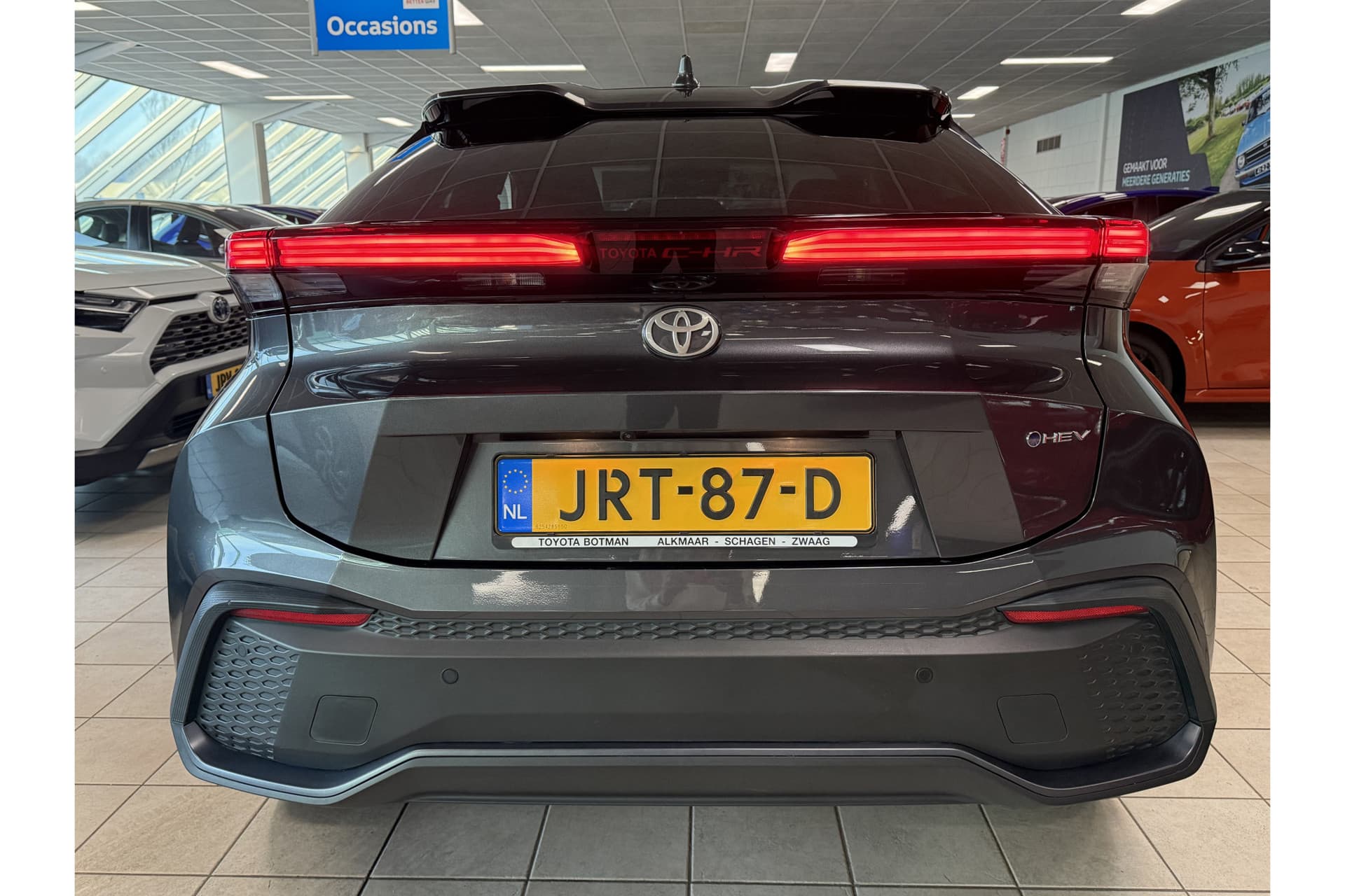 Toyota C-HR 1.8 Hybrid 140 First Edition thumbnail 5