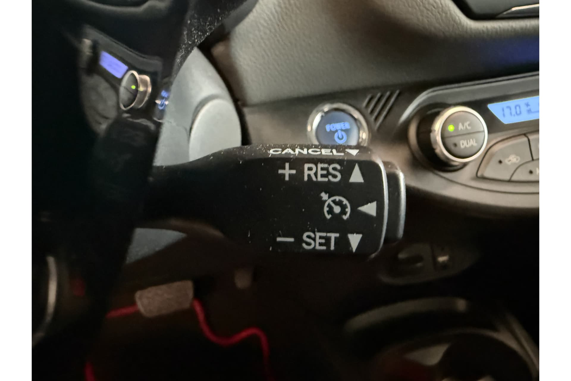 Toyota Yaris 1.5 Hybrid Dynamic thumbnail 25