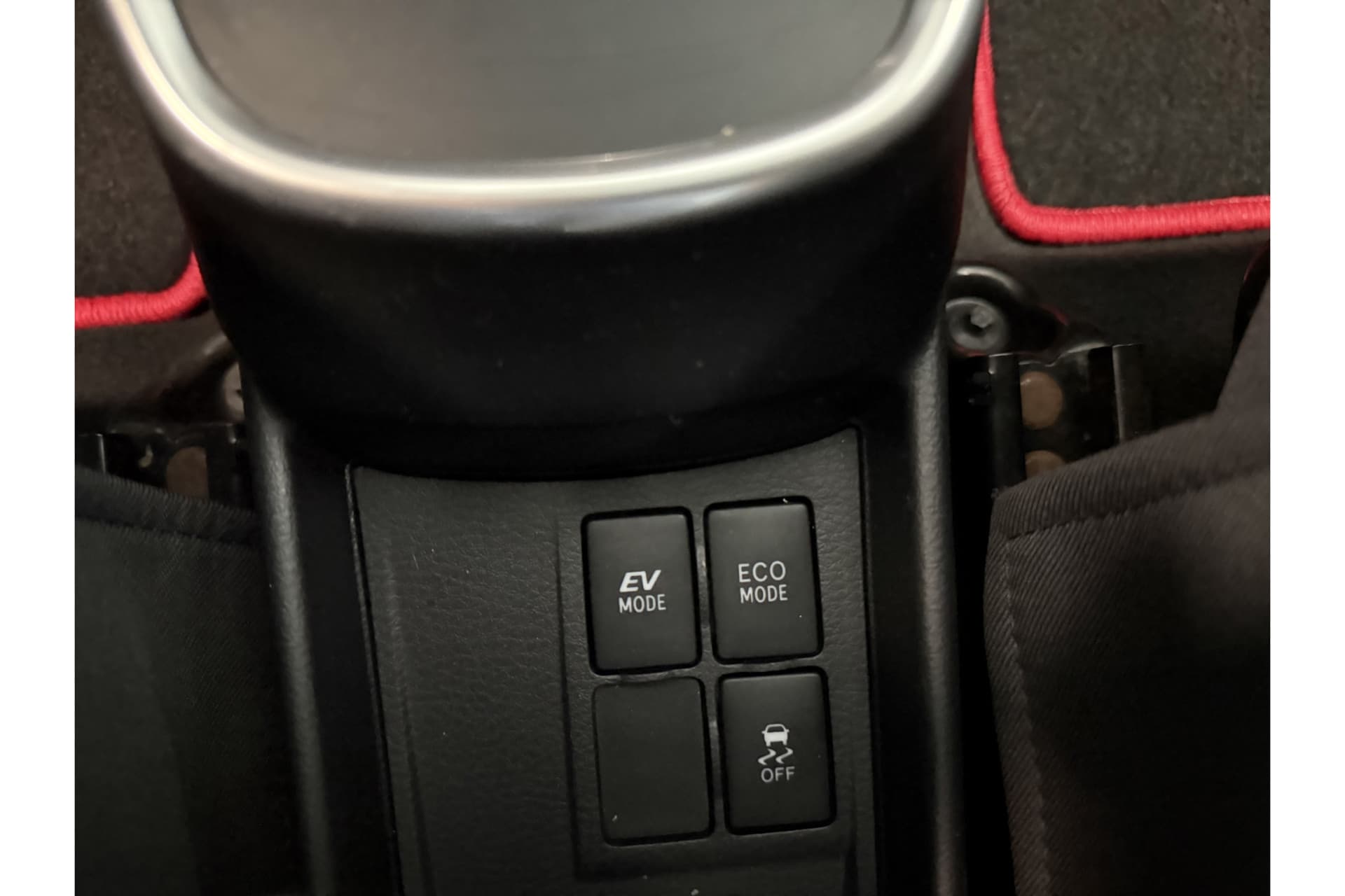 Toyota Yaris 1.5 Hybrid Dynamic thumbnail 26