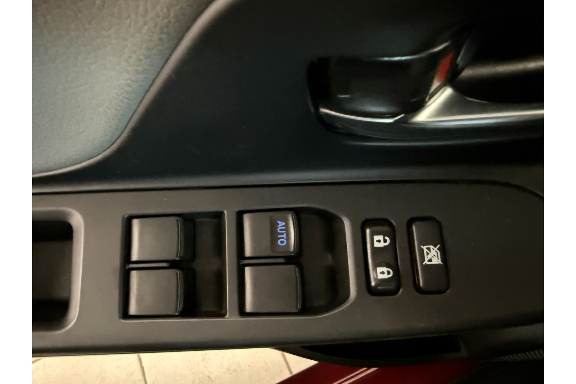 Toyota Yaris 1.5 Hybrid Dynamic thumbnail 30