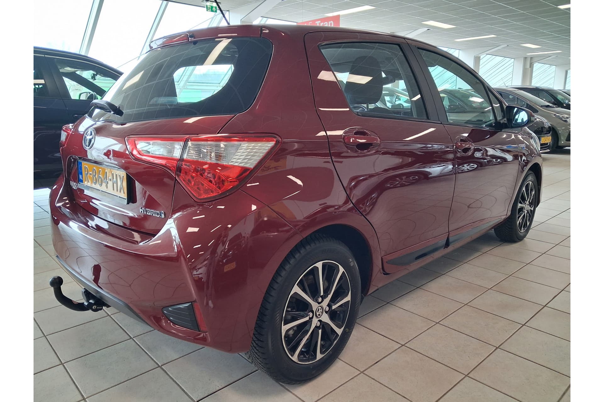 Toyota Yaris 1.5 Hybrid Dynamic thumbnail 8