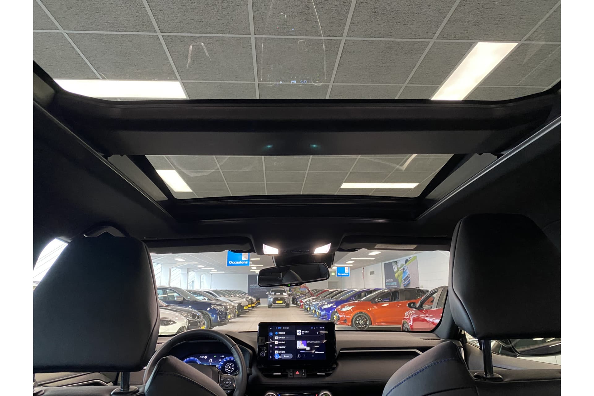 Toyota RAV4 2.5 Hybrid Awd Style thumbnail 17