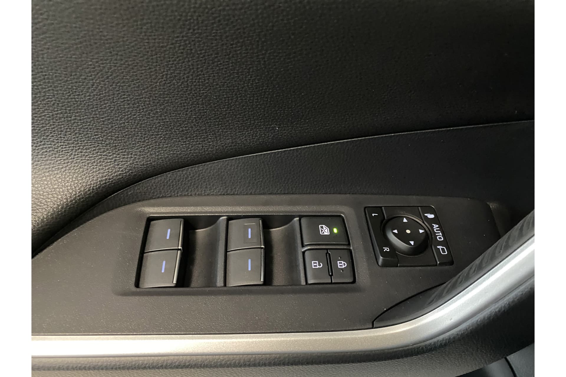 Toyota RAV4 2.5 Hybrid Awd Style thumbnail 25