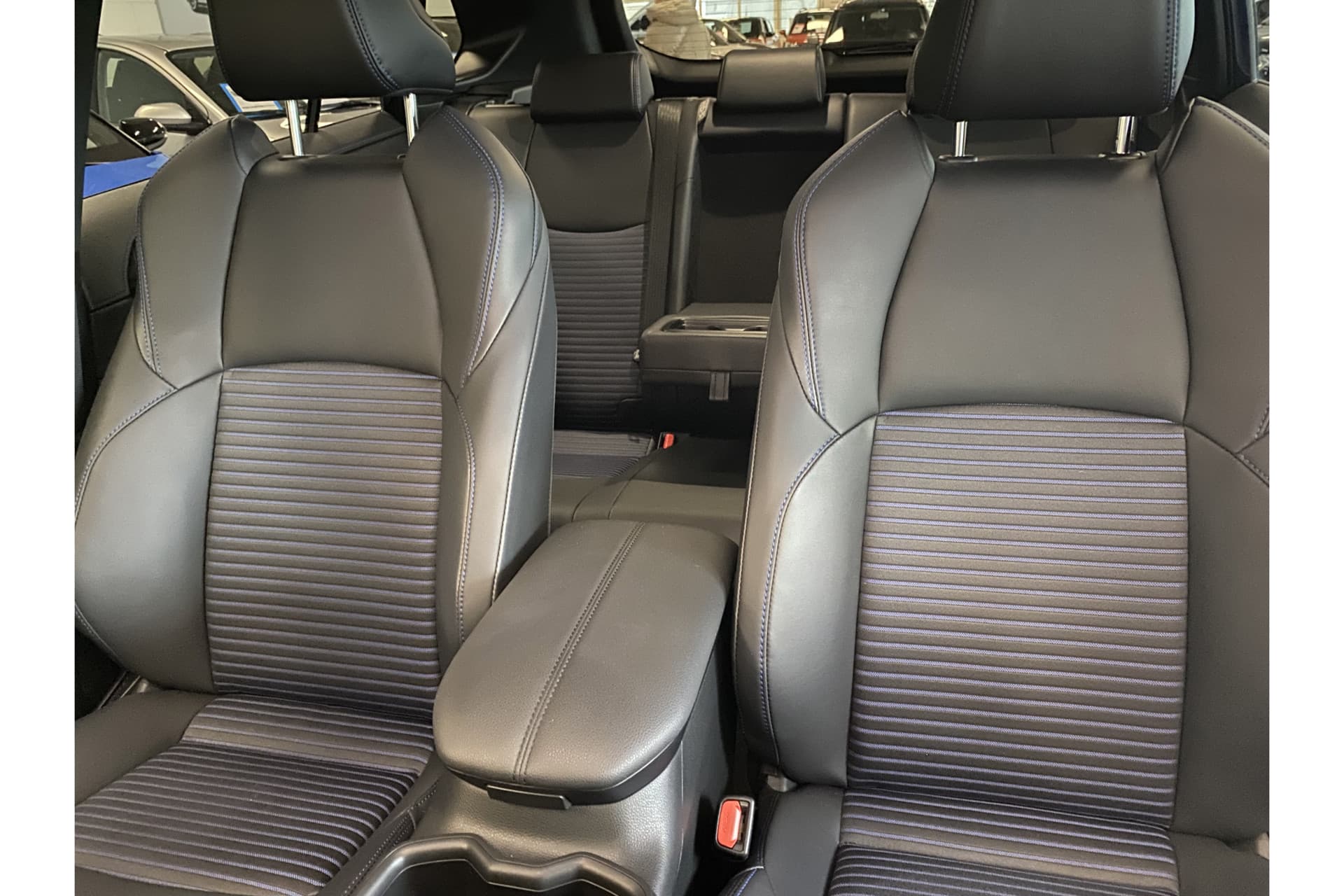 Toyota RAV4 2.5 Hybrid Awd Style thumbnail 28