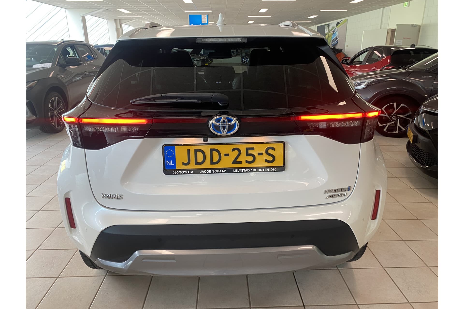 Toyota Yaris Cross 1.5 Hybrid Adventure Awd Limited Automaat 116Pk thumbnail 4