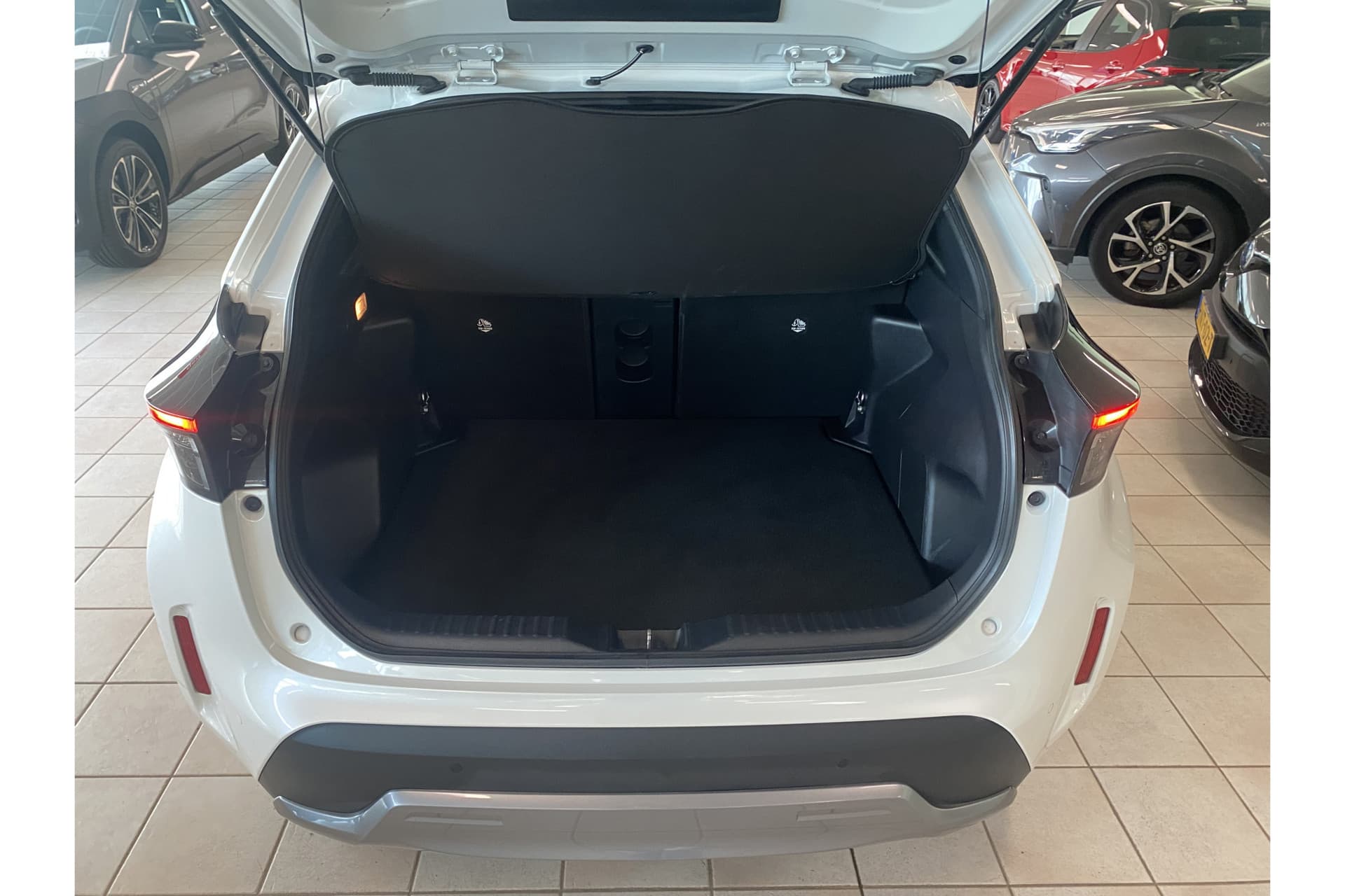 Toyota Yaris Cross 1.5 Hybrid Adventure Awd Limited Automaat 116Pk thumbnail 5