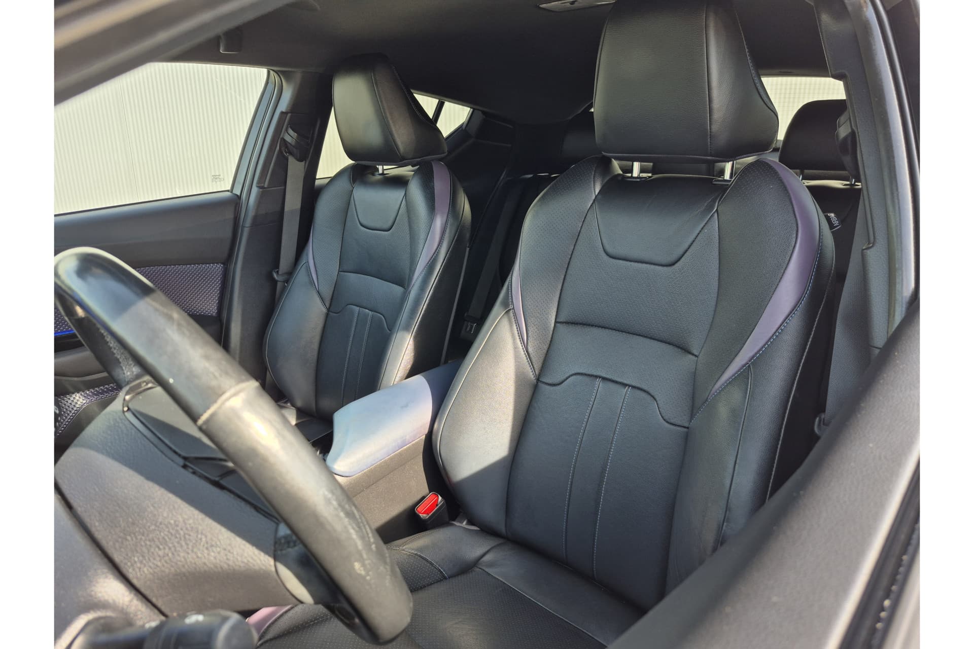 Toyota C-HR 1.8 Hybrid Bi-Tone Plus thumbnail 12