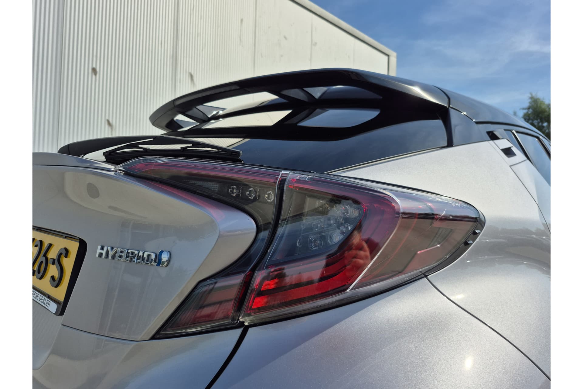 Toyota C-HR 1.8 Hybrid Bi-Tone Plus thumbnail 13
