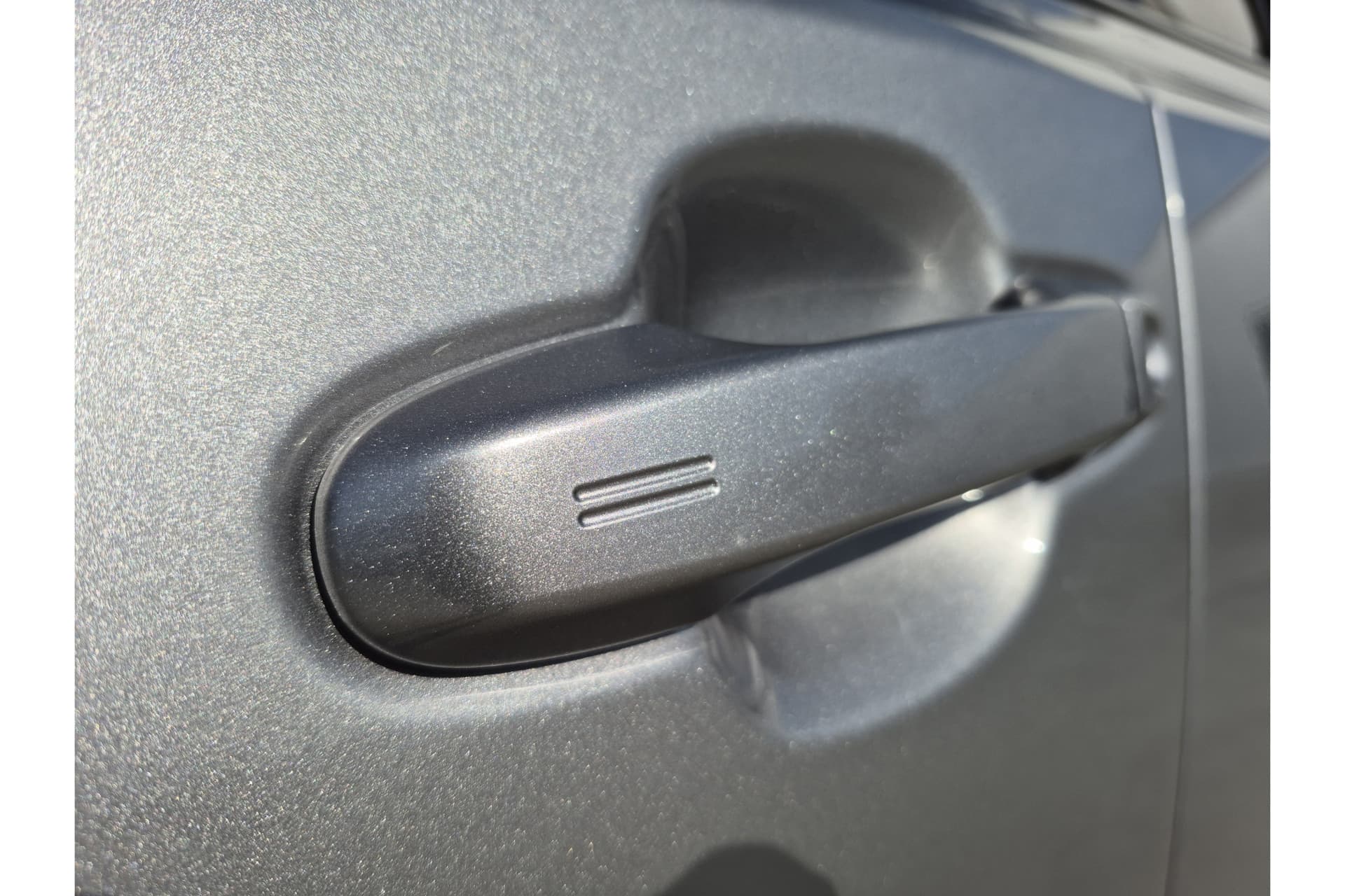 Toyota C-HR 1.8 Hybrid Bi-Tone Plus thumbnail 19