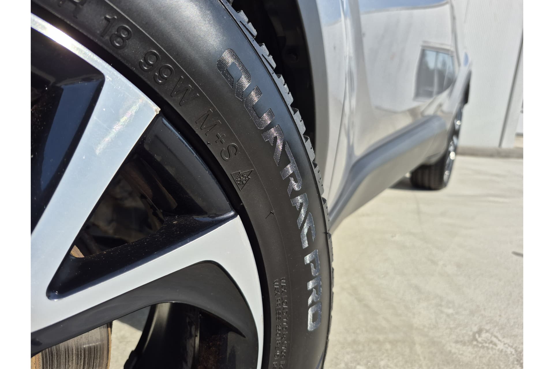 Toyota C-HR 1.8 Hybrid Bi-Tone Plus thumbnail 21