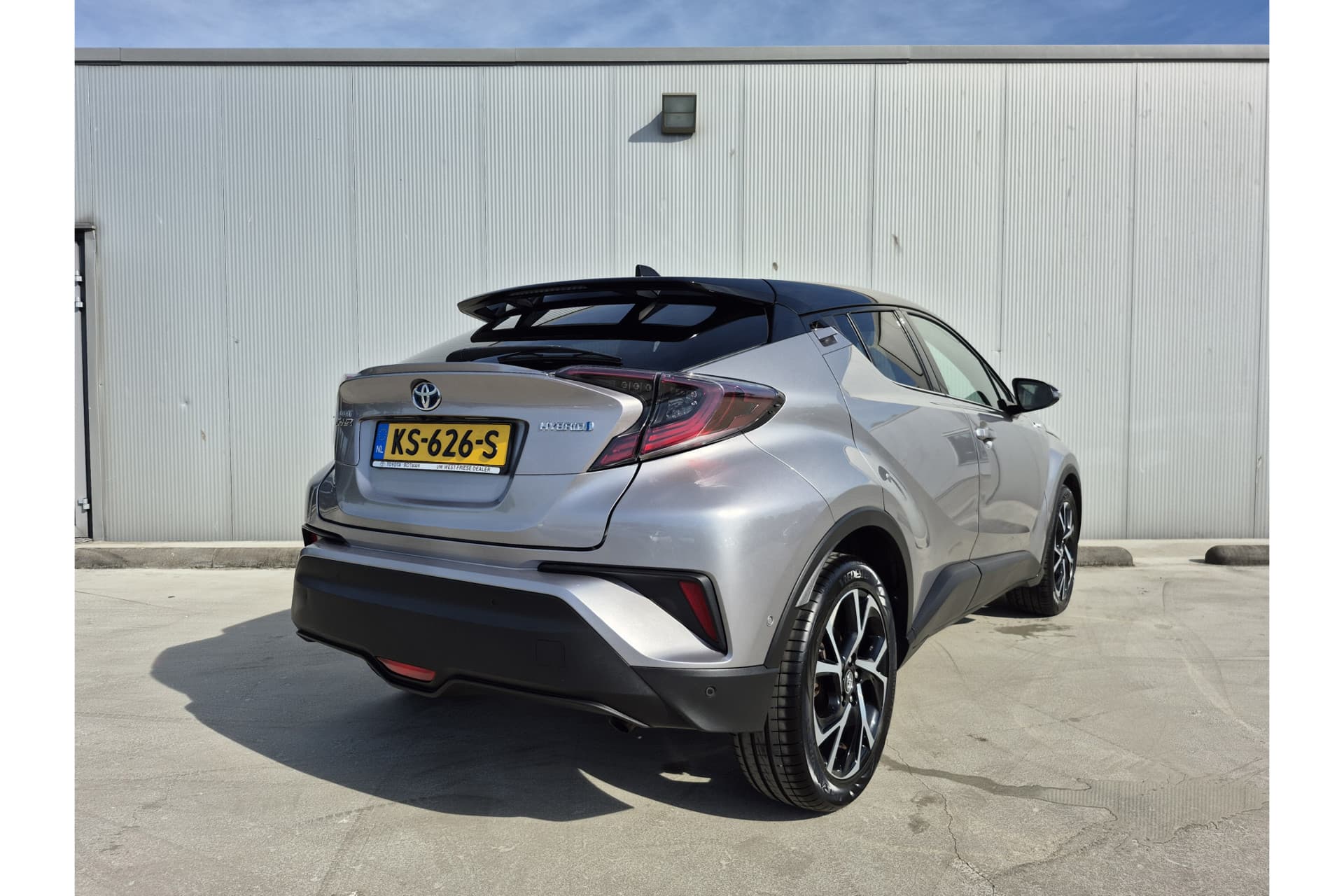 Toyota C-HR 1.8 Hybrid Bi-Tone Plus thumbnail 3