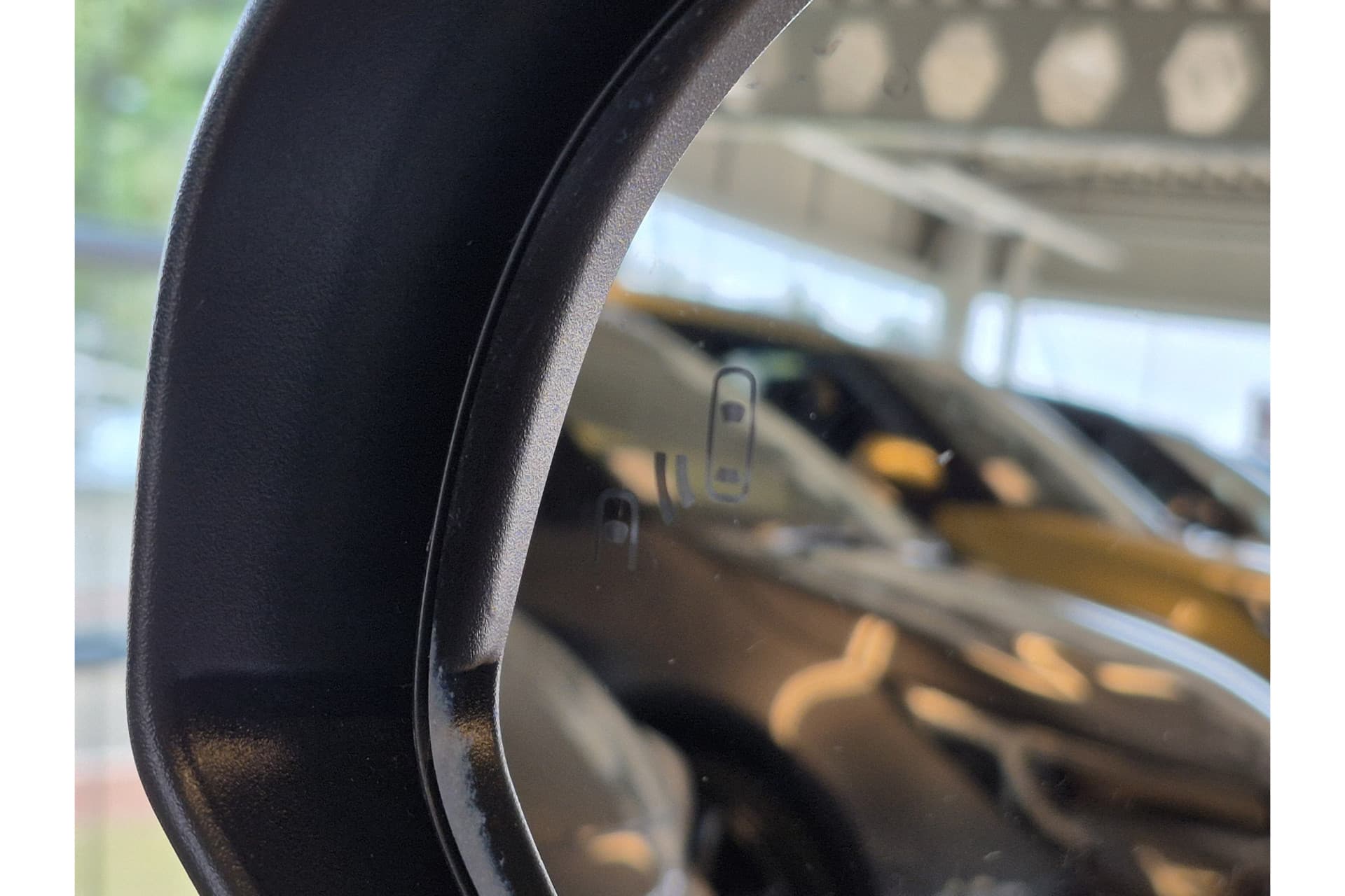 Toyota C-HR 1.8 Hybrid Bi-Tone Plus thumbnail 8