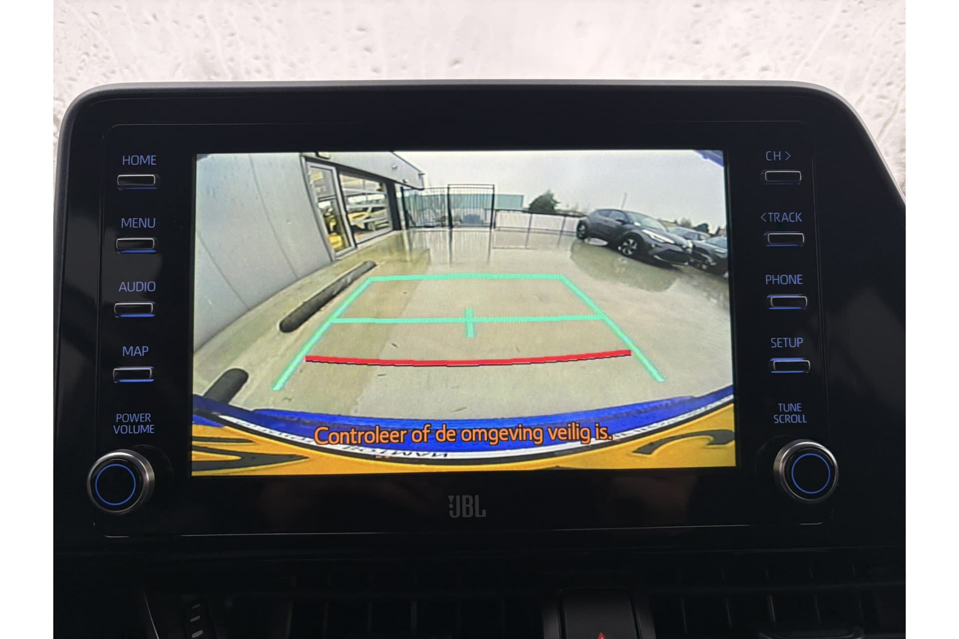 Toyota C-HR 1.8 Hybrid Style thumbnail 13