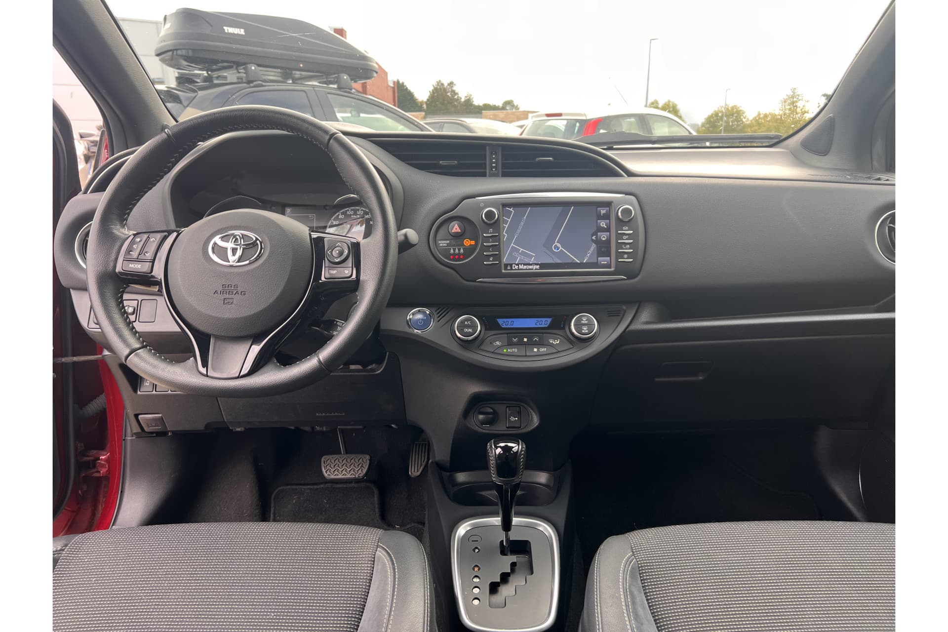 Toyota Yaris 1.5 Hybrid Executive thumbnail 12