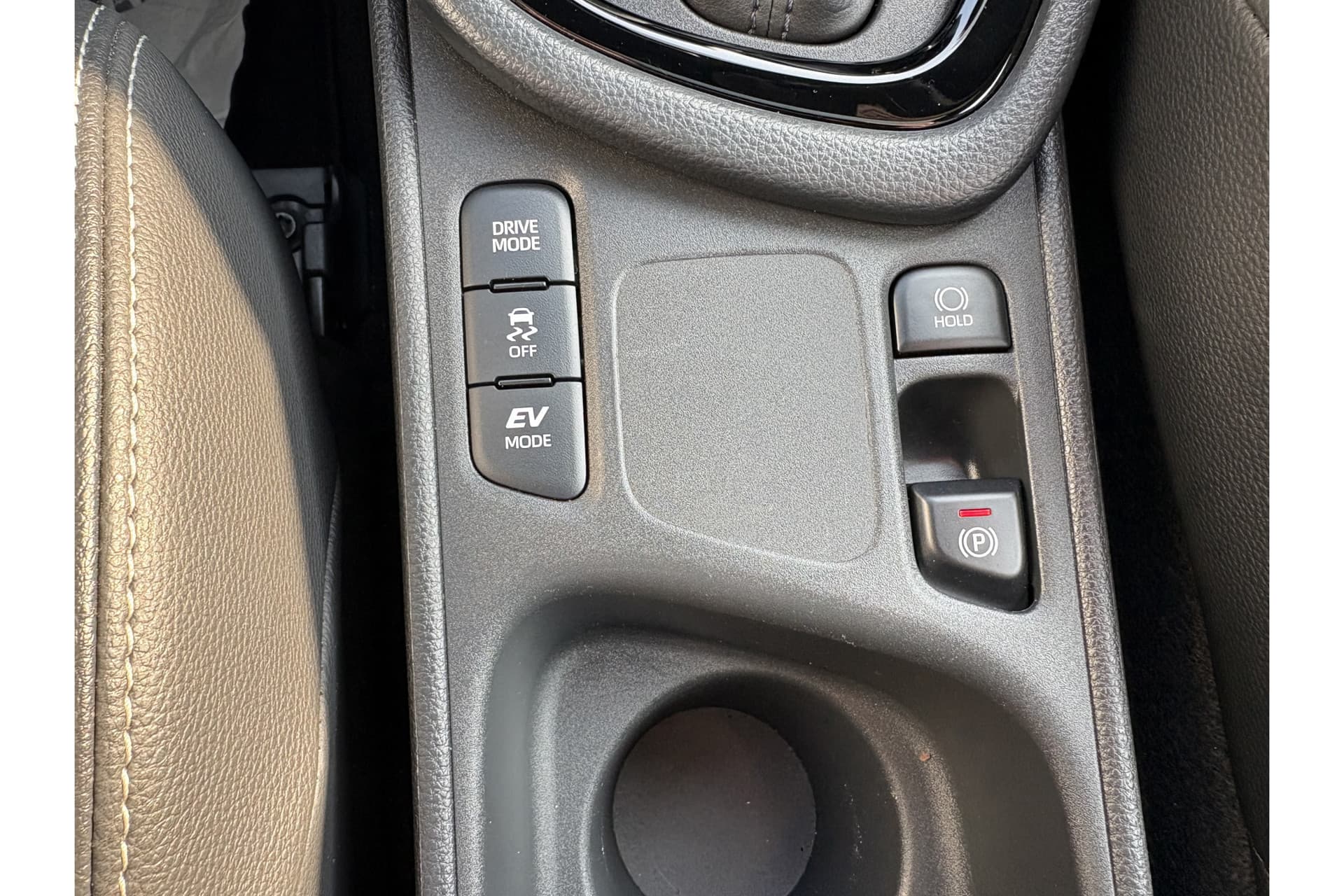 Toyota Yaris 1.5 Hybrid Executive thumbnail 11