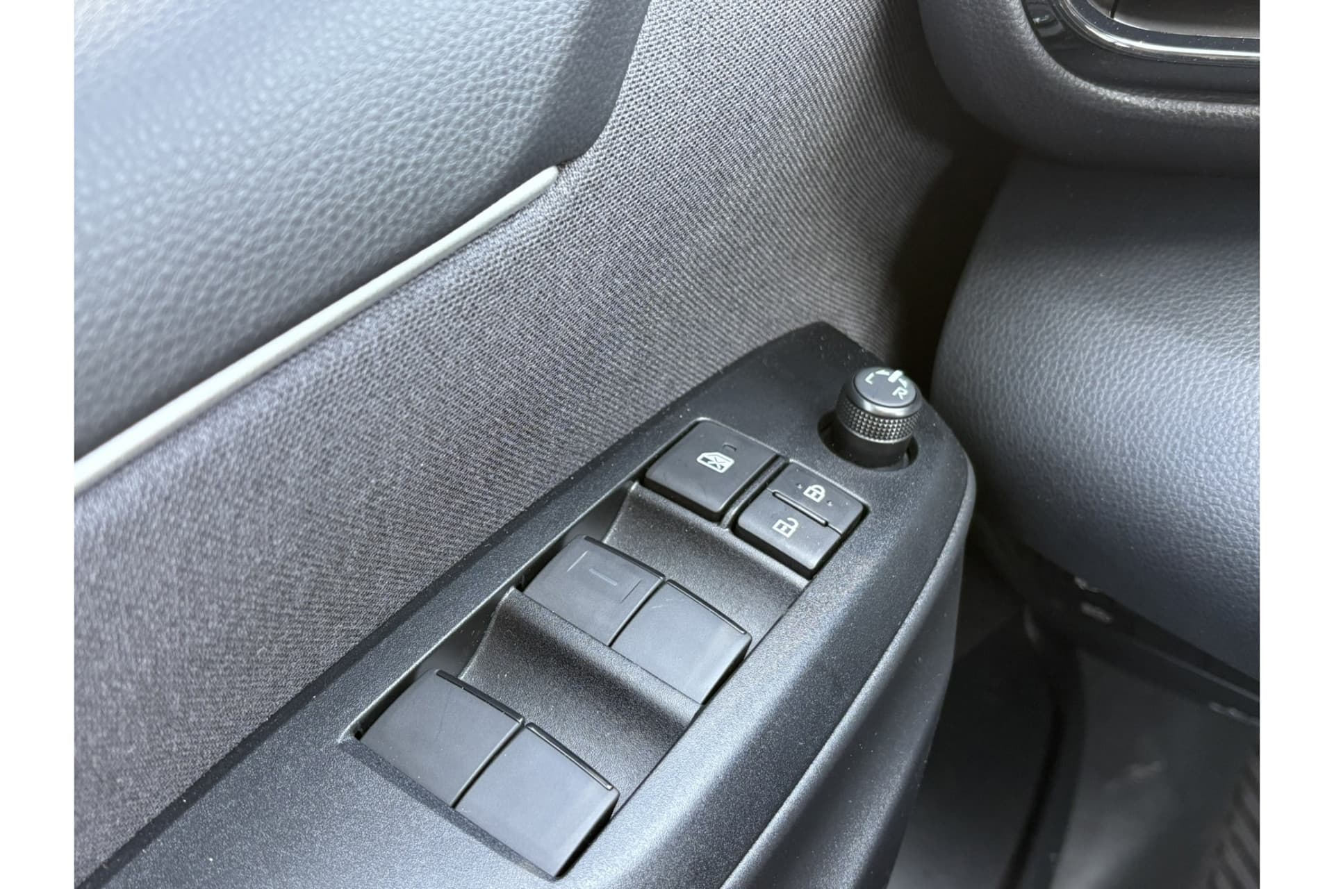 Toyota Yaris 1.5 Hybrid 115 Active Automaat thumbnail 11