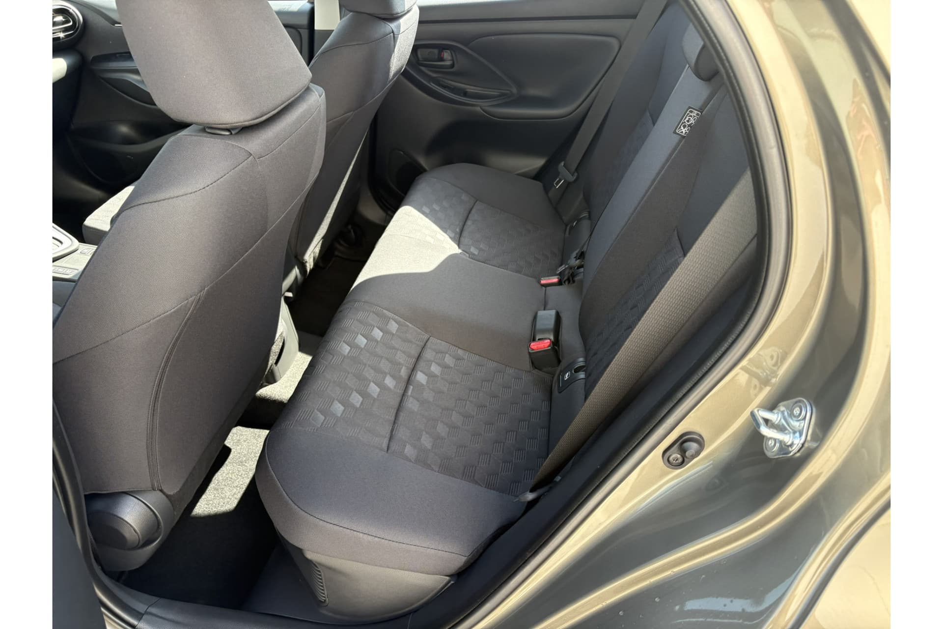 Toyota Yaris 1.5 Hybrid 115 Active Automaat thumbnail 16