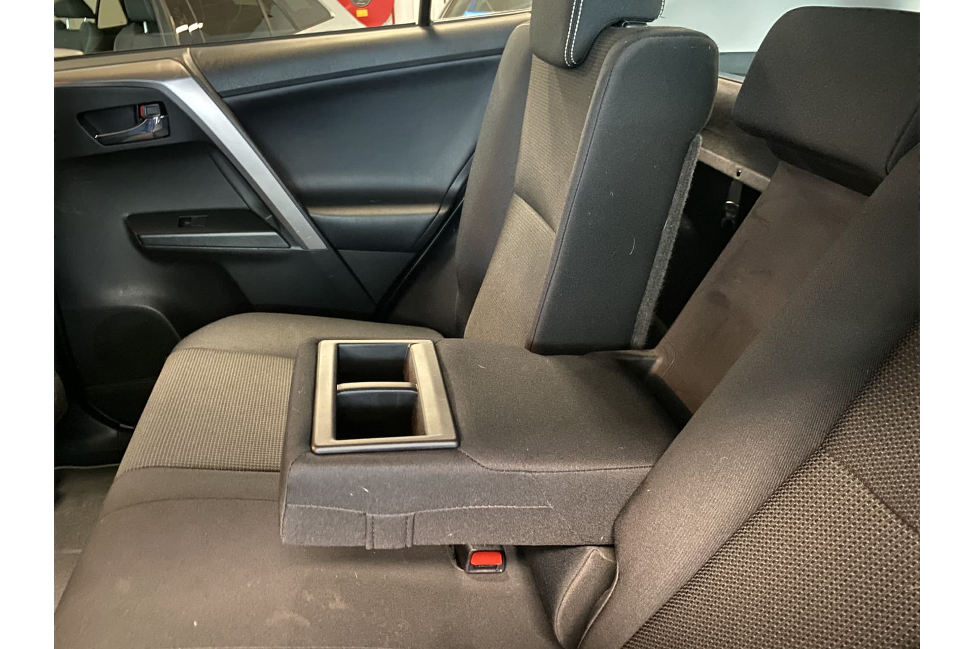 Toyota RAV4 2.5 Hybrid Dynamic thumbnail 17