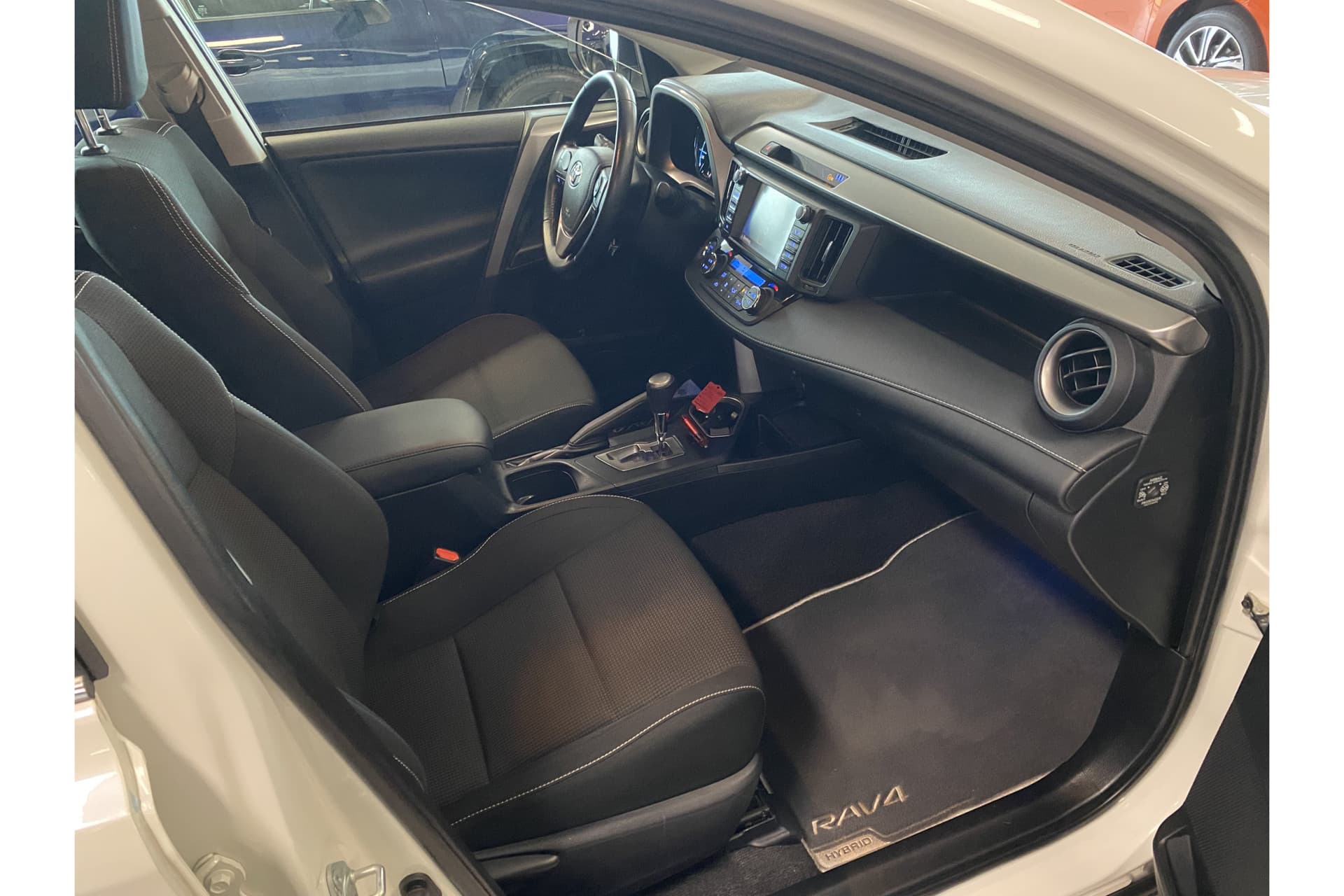 Toyota RAV4 2.5 Hybrid Dynamic thumbnail 7