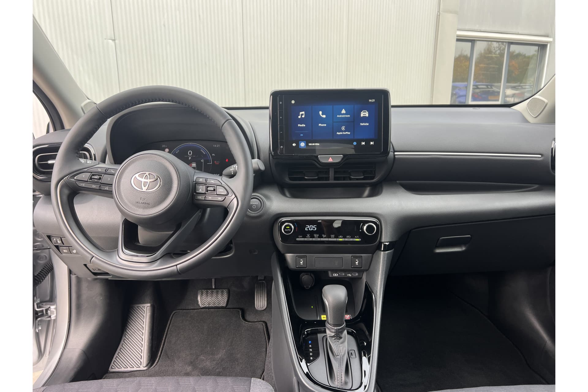 Toyota Yaris 1.5 Hybrid 115 Dynamic thumbnail 17