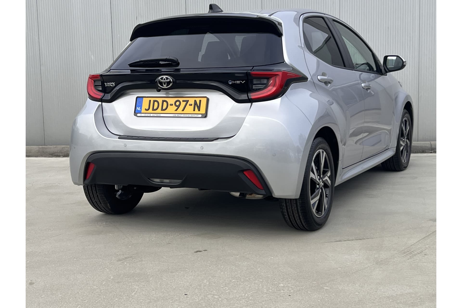 Toyota Yaris 1.5 Hybrid 115 Dynamic thumbnail 3