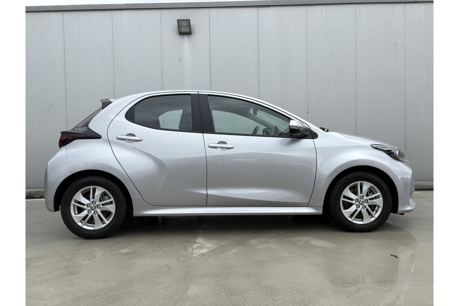 Toyota Yaris 1.5 Hybrid 115 Active thumbnail 7