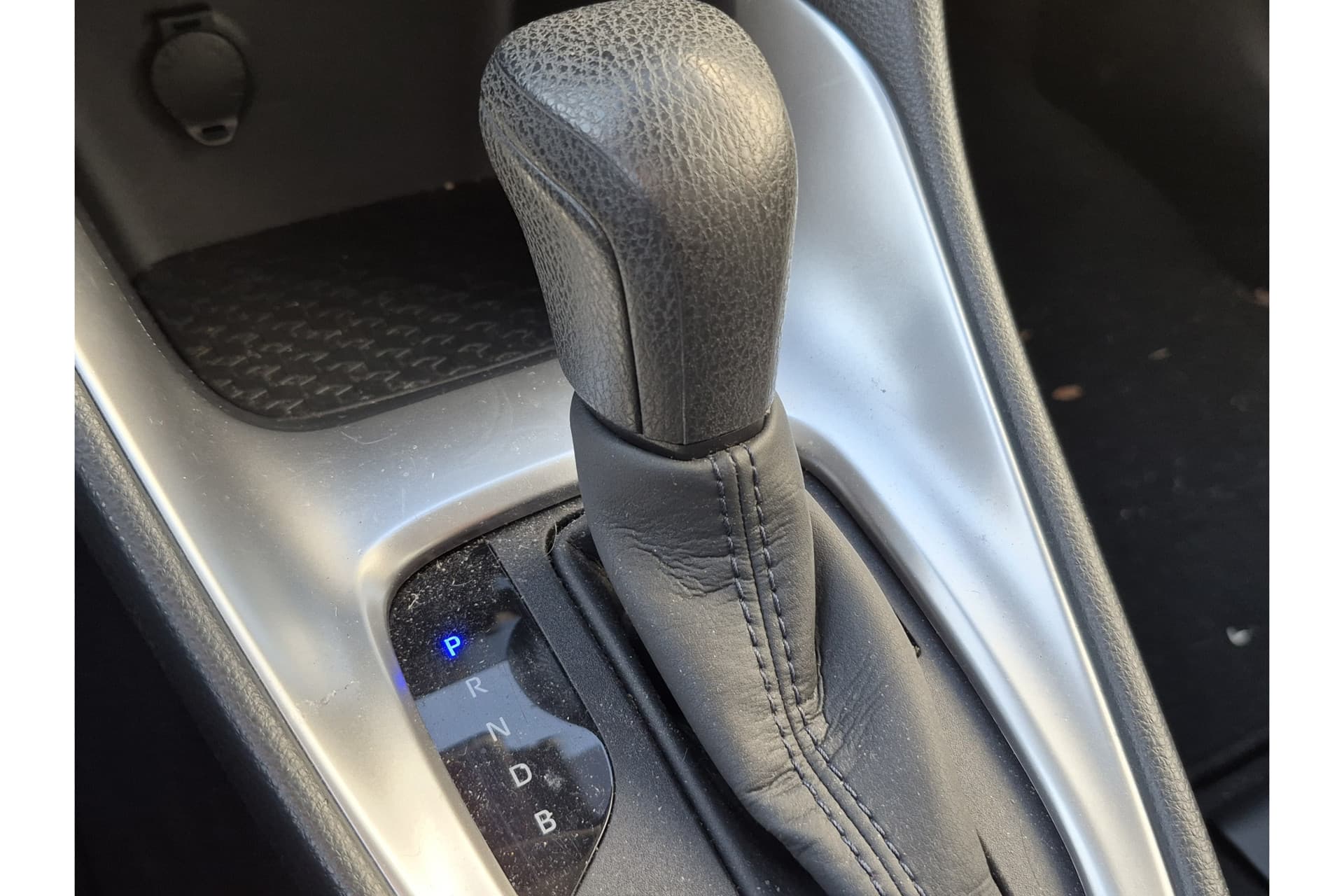 Toyota Yaris 1.5 Hybrid Dynamic thumbnail 4