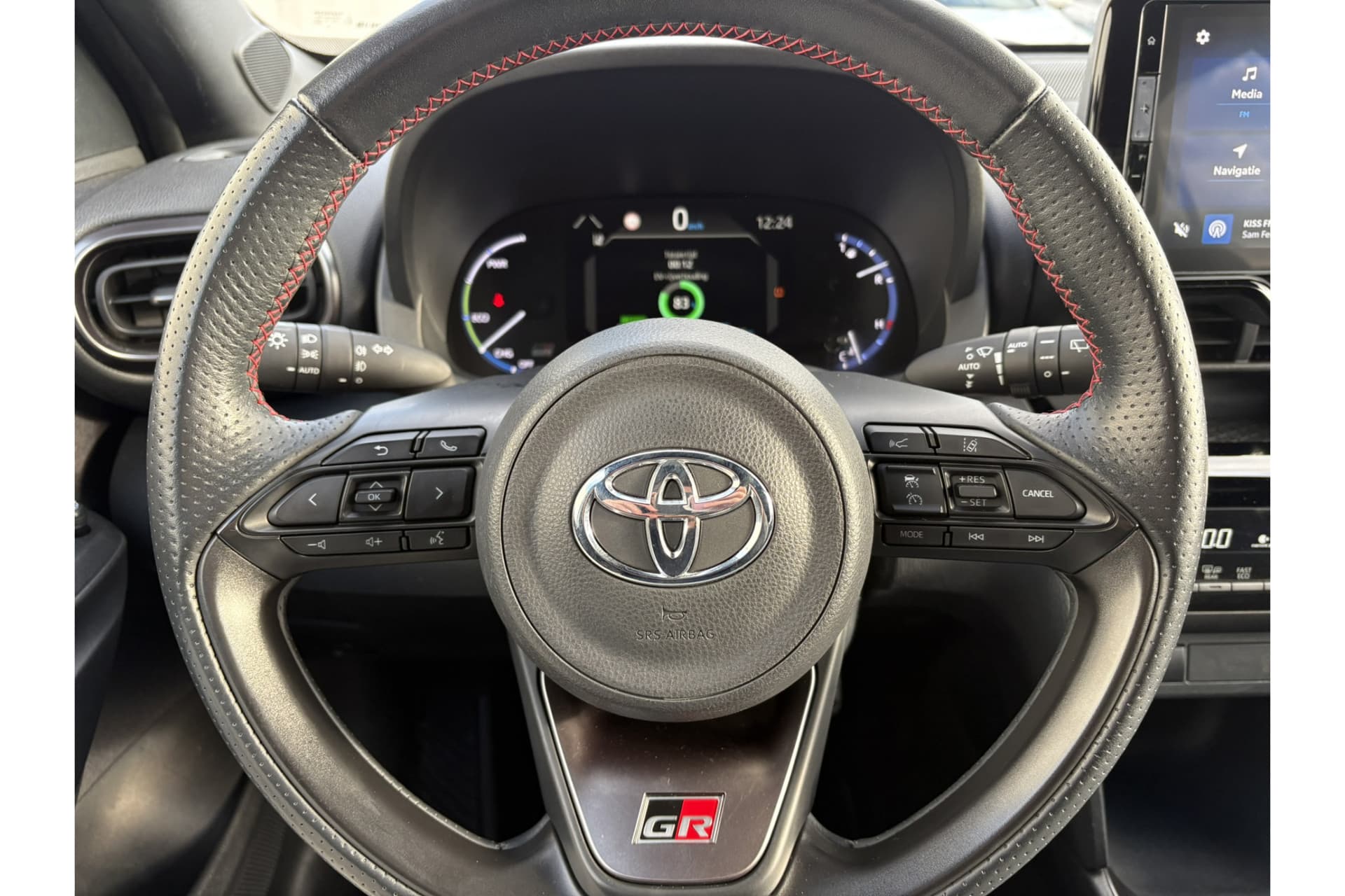 Toyota Yaris Cross 1.5 Hybrid Gr Sport Limited thumbnail 10