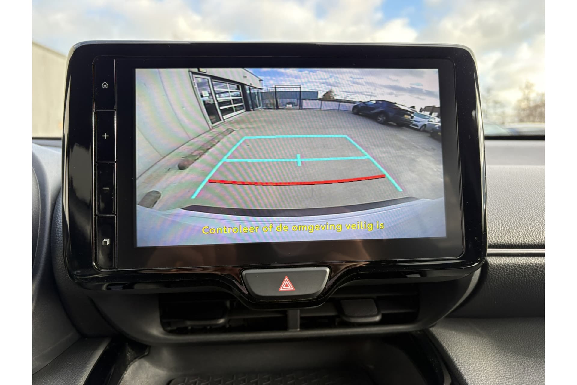 Toyota Yaris Cross 1.5 Hybrid Gr Sport Limited thumbnail 11