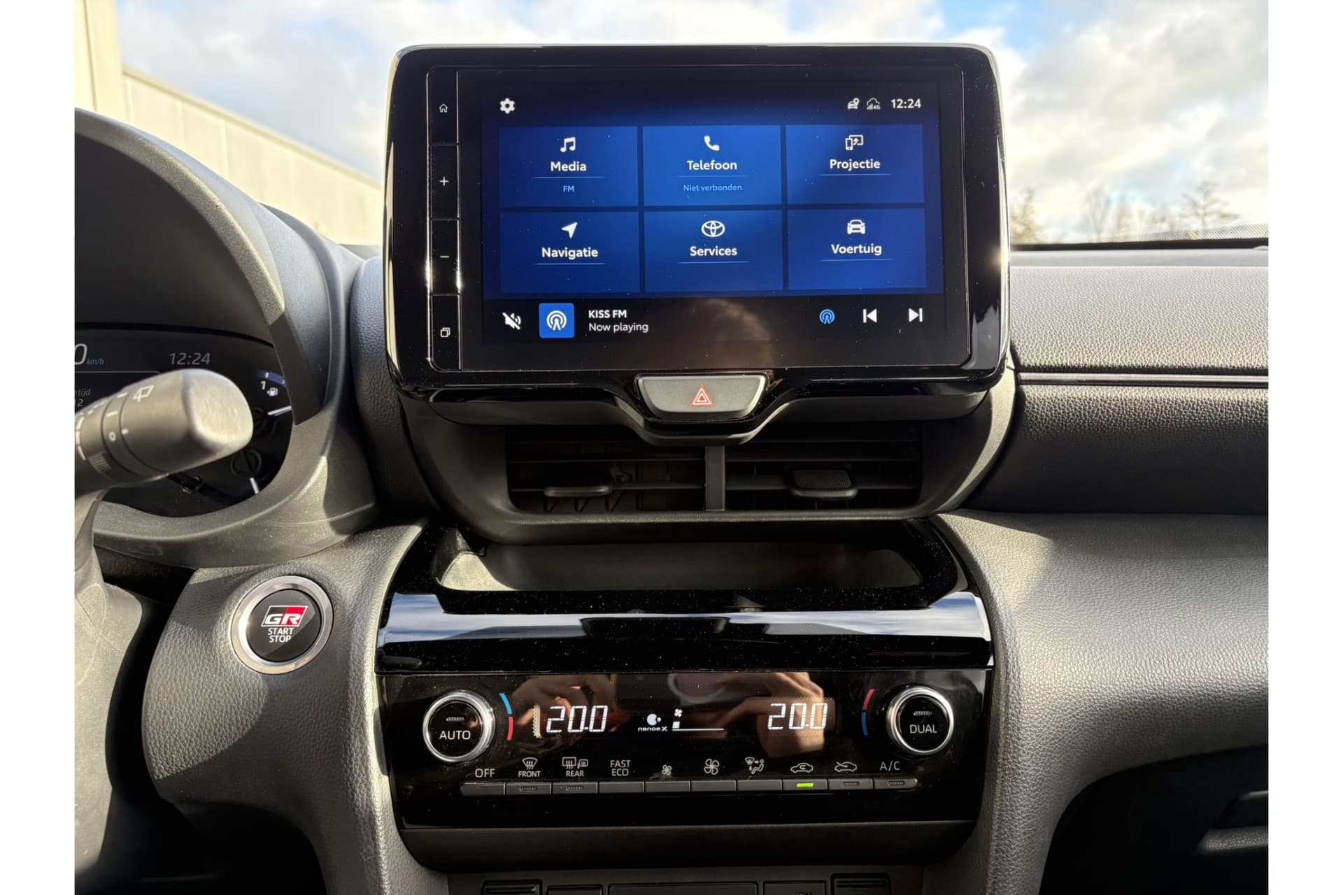 Toyota Yaris Cross 1.5 Hybrid Gr Sport Limited thumbnail 2