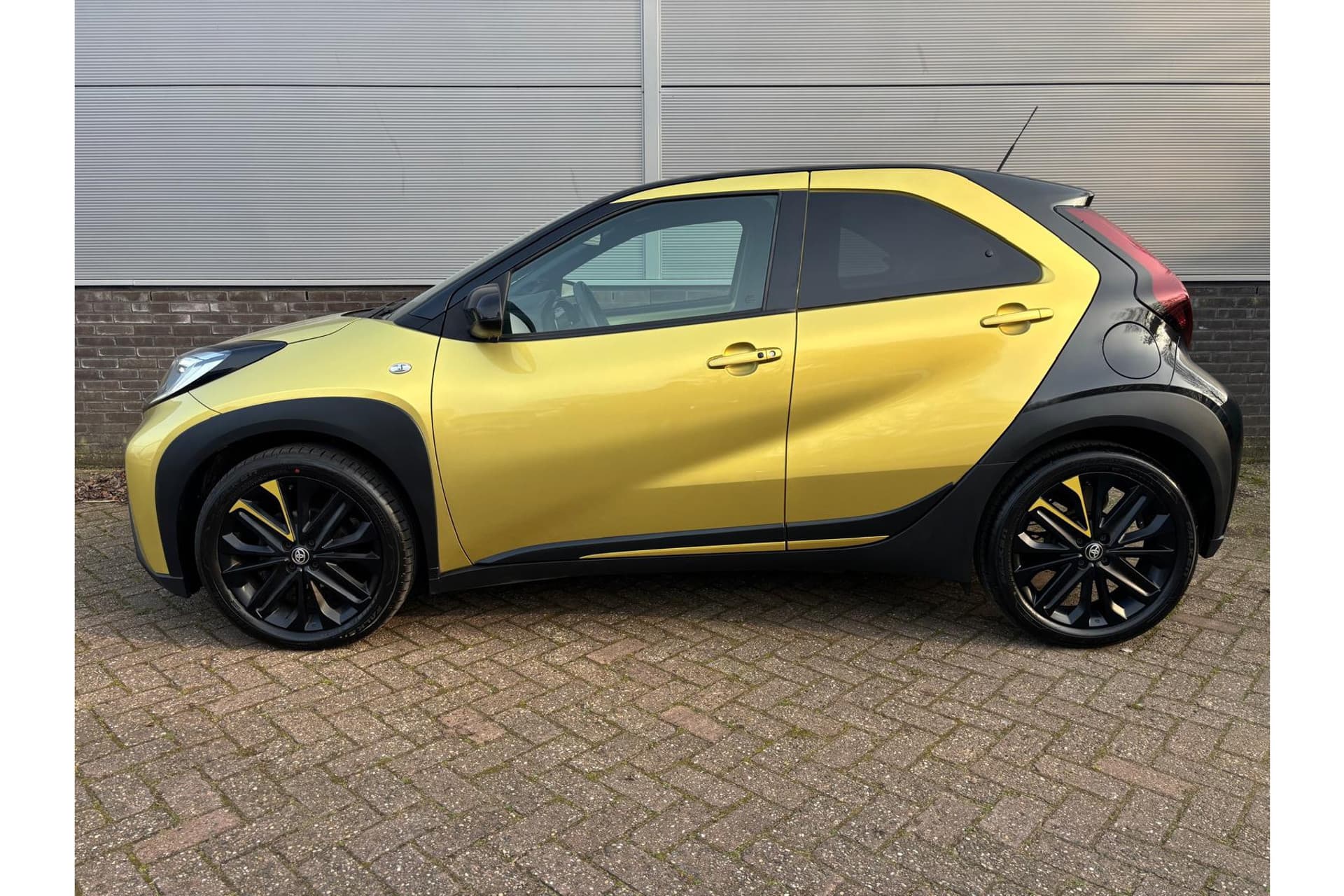 Toyota Aygo X 1.0 Vvt-I Mt Premium Zeer Compleet ! thumbnail 2