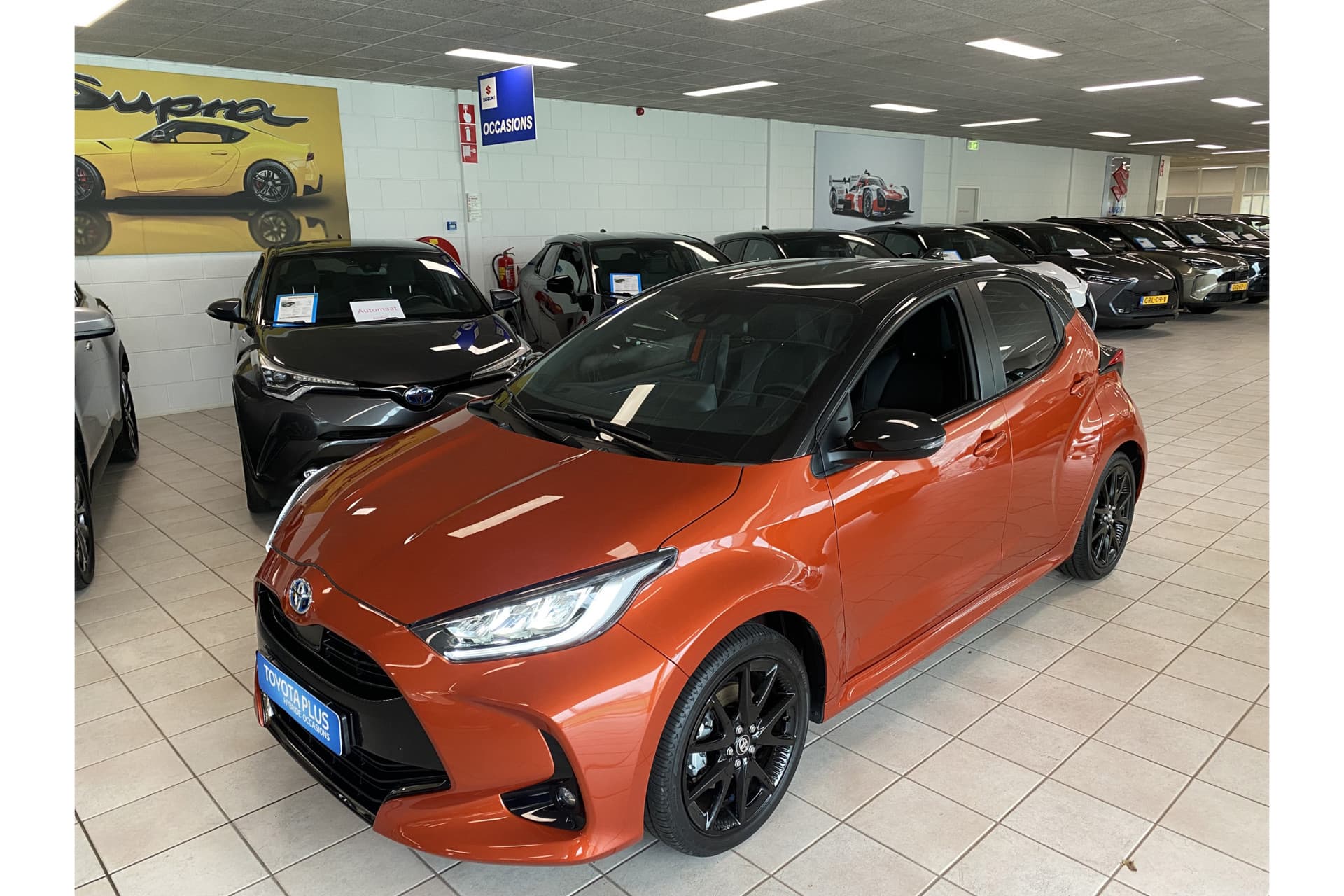 Toyota Yaris 1.5 Hybrid Executive thumbnail 3