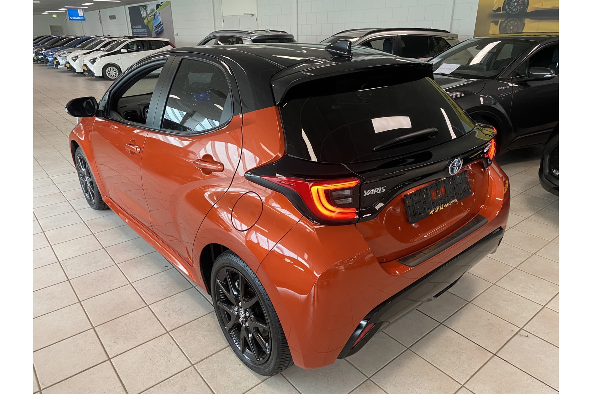 Toyota Yaris 1.5 Hybrid Executive thumbnail 5