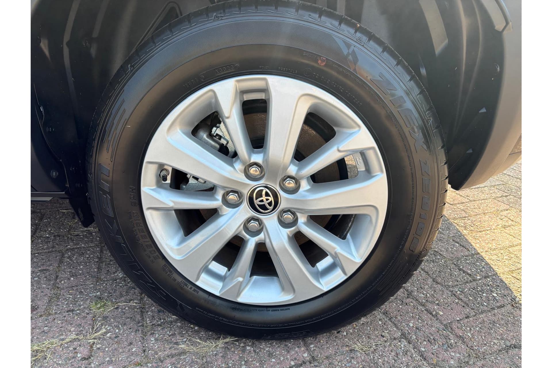 Toyota Yaris Cross 1.5 Hybrid Active Limited Parkeersensoren Navigatie thumbnail 11