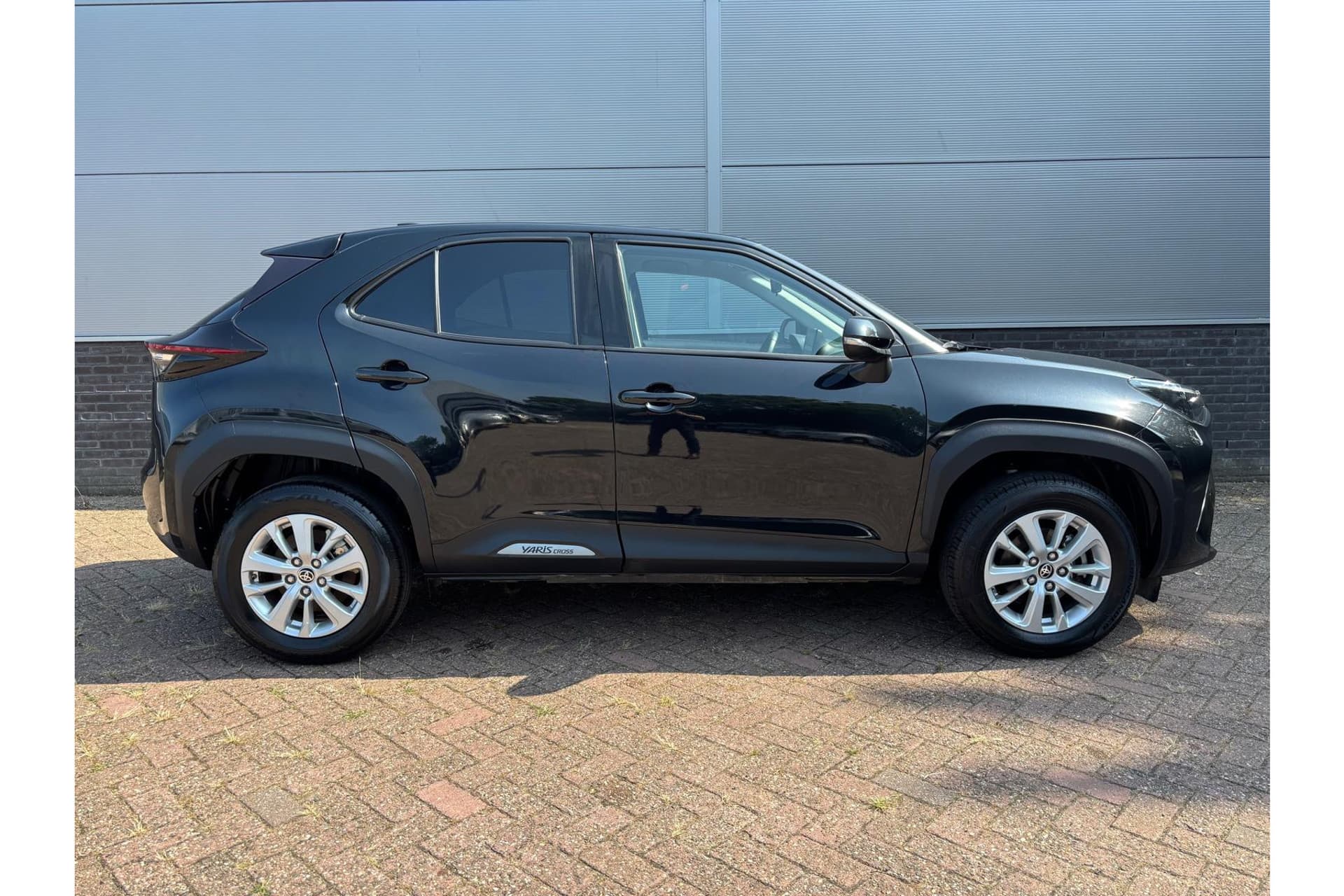 Toyota Yaris Cross 1.5 Hybrid Active Limited Parkeersensoren Navigatie thumbnail 17