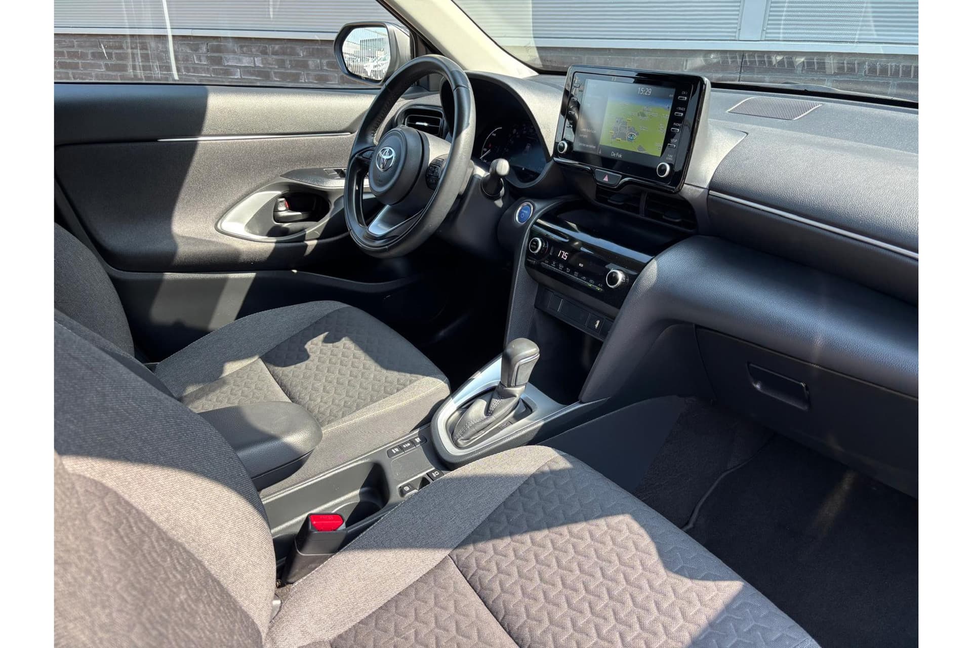 Toyota Yaris Cross 1.5 Hybrid Active Limited Parkeersensoren Navigatie thumbnail 8