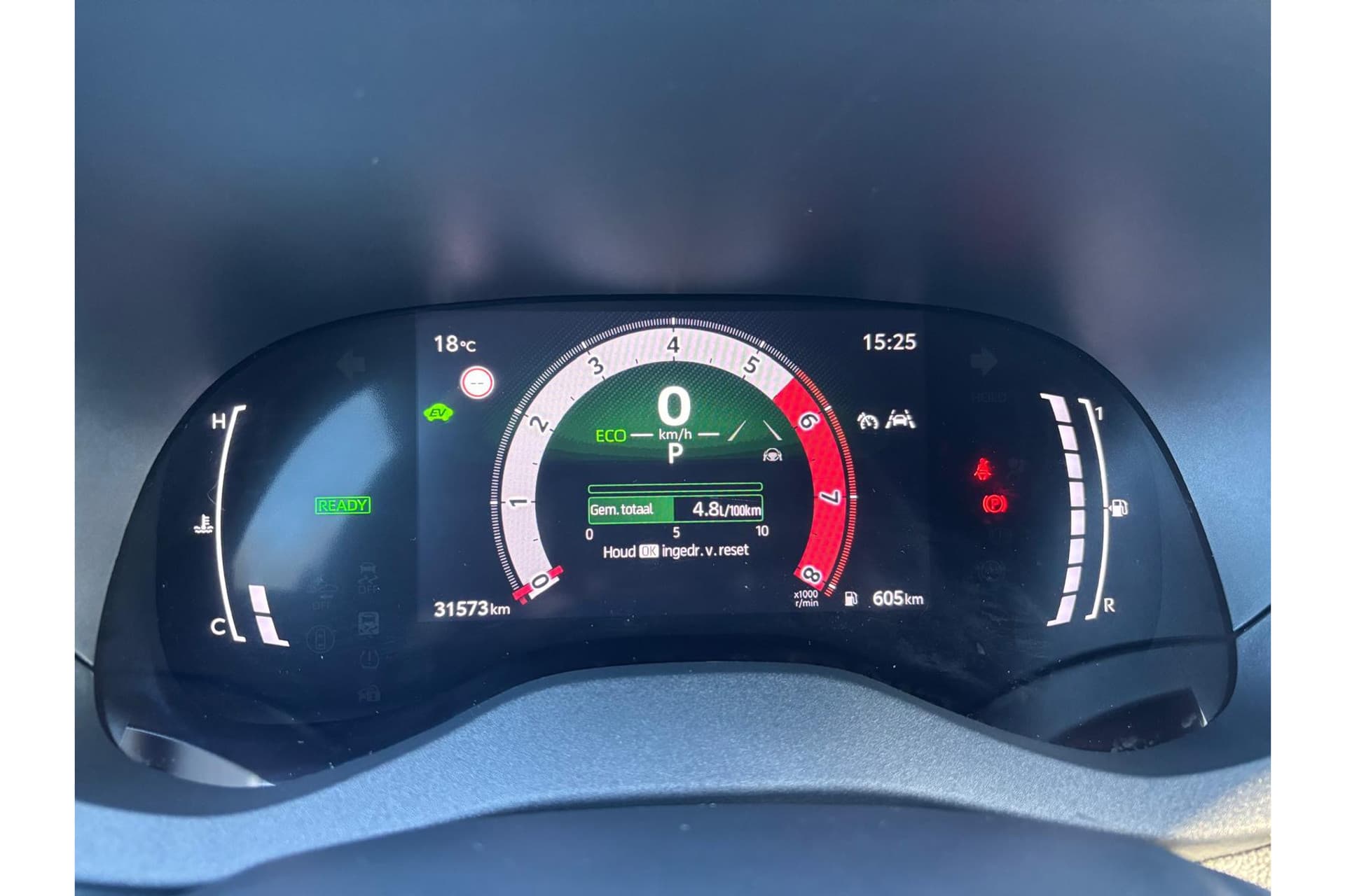 Toyota Yaris Cross 1.5 Hybrid 115 Dynamic thumbnail 3