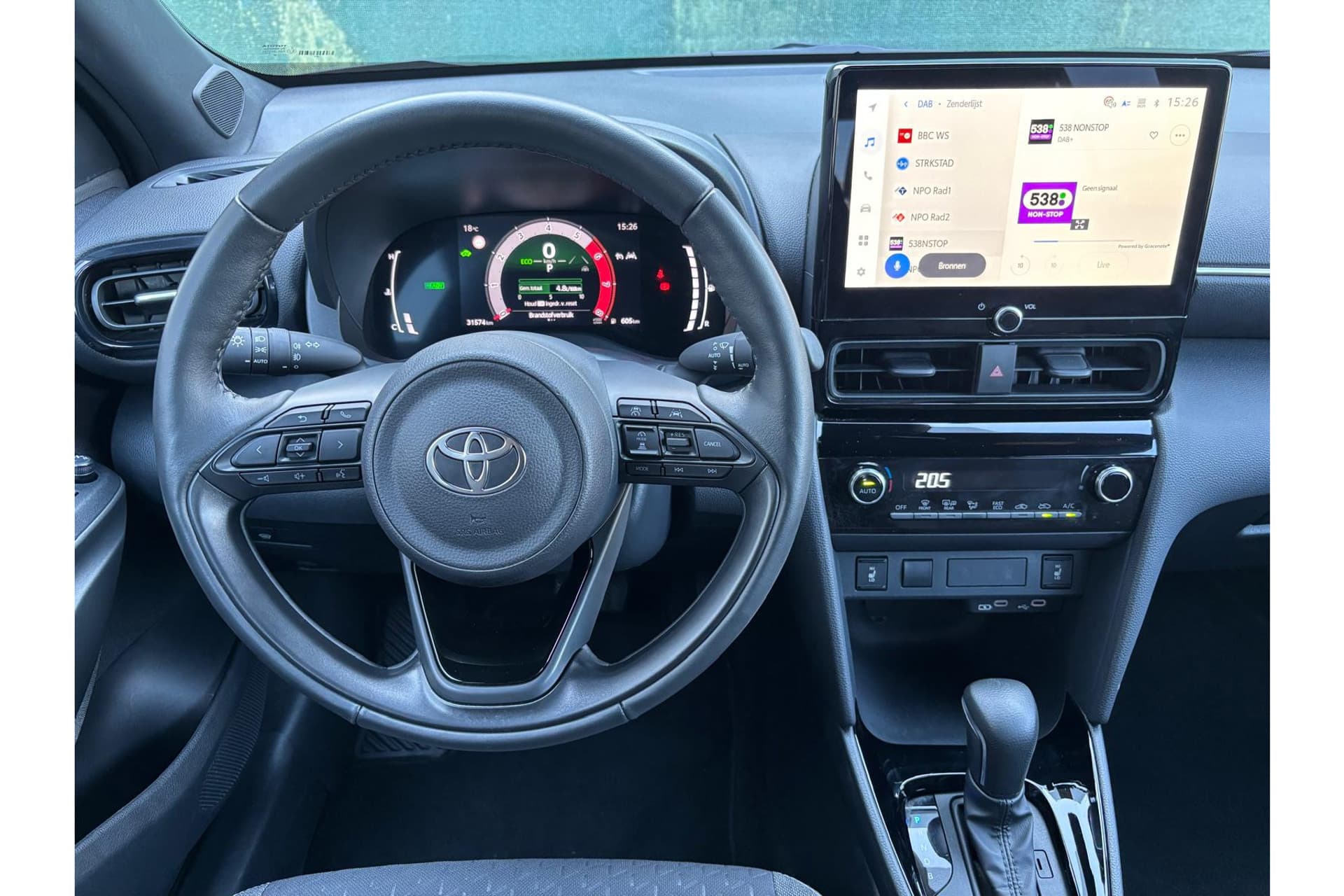 Toyota Yaris Cross 1.5 Hybrid 115 Dynamic thumbnail 4