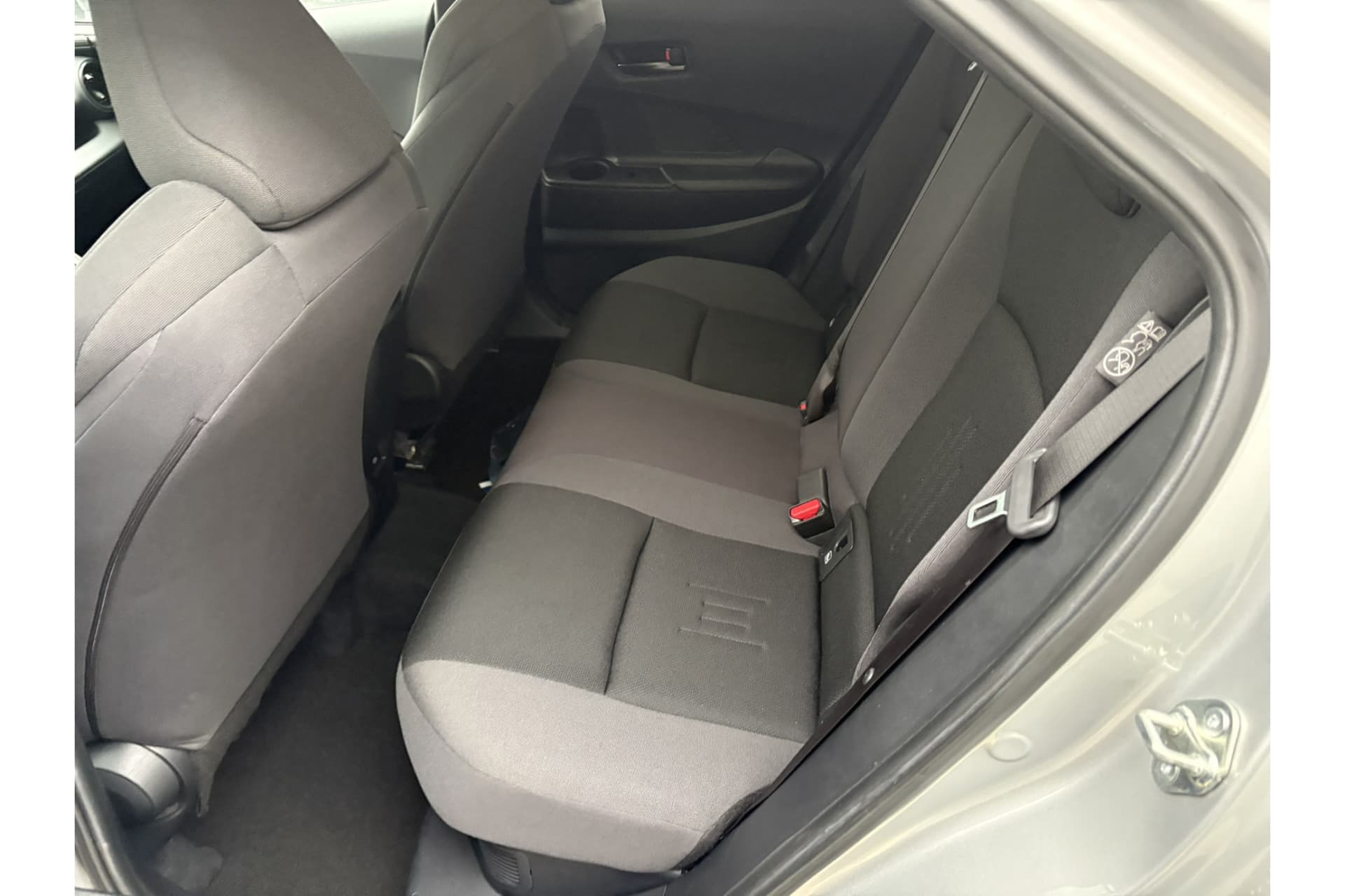 Toyota C-HR 1.8 Hybrid 140 Dynamic thumbnail 14