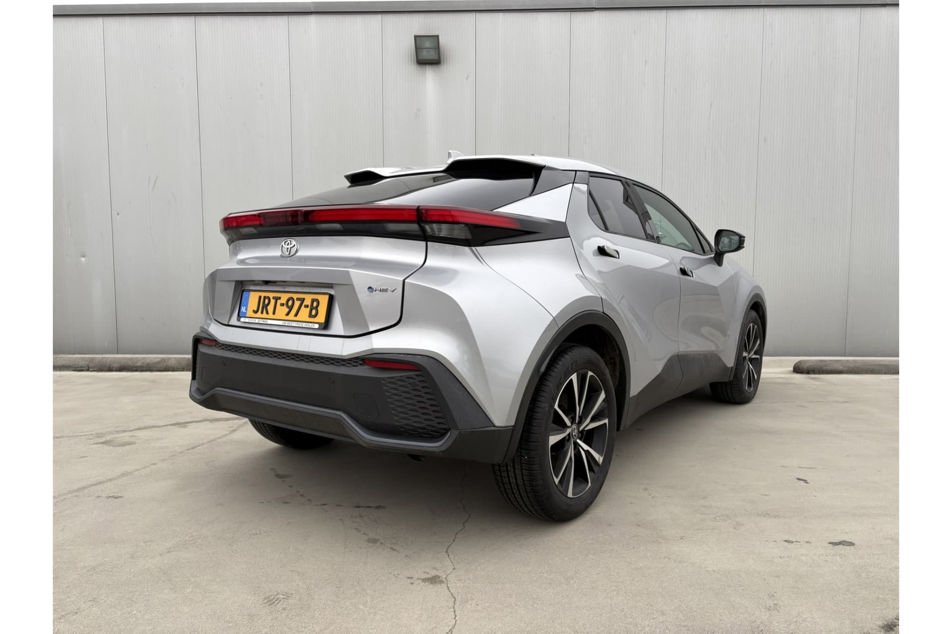 Toyota C-HR 1.8 Hybrid 140 Dynamic thumbnail 3