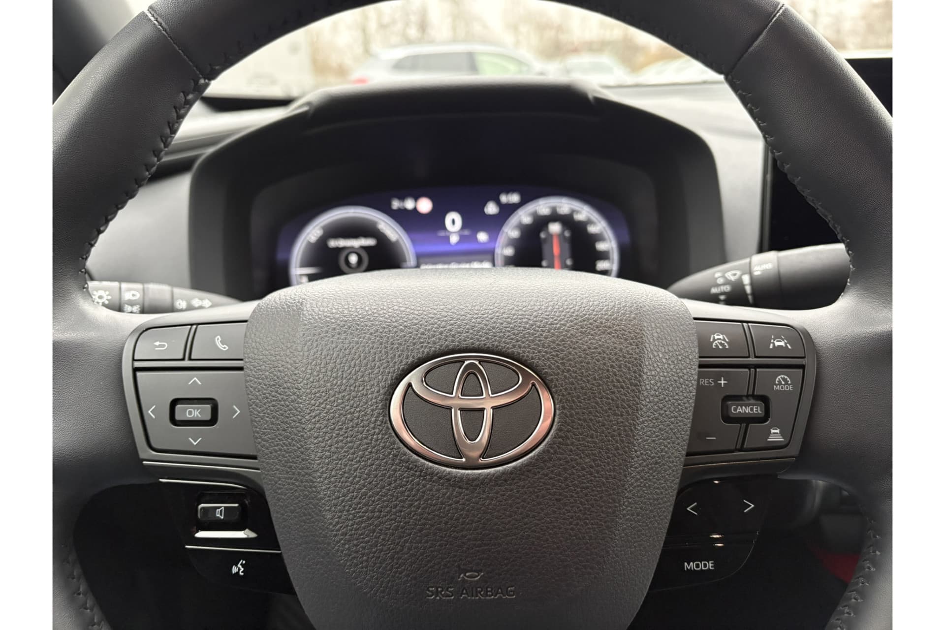 Toyota C-HR 1.8 Hybrid 140 Dynamic thumbnail 6