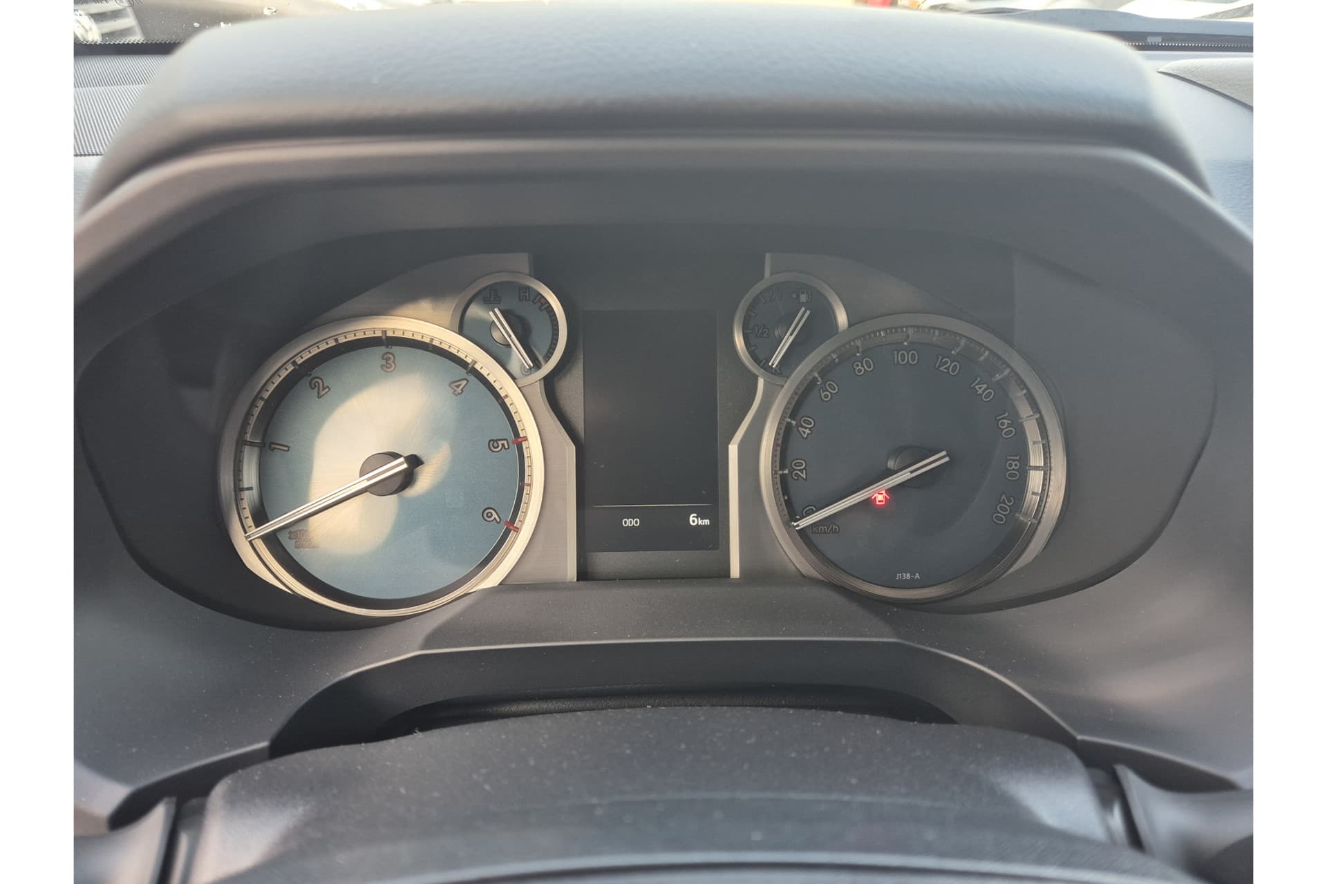 Toyota Land Cruiser 2.8 D-4D-F Professional Window Van thumbnail 11