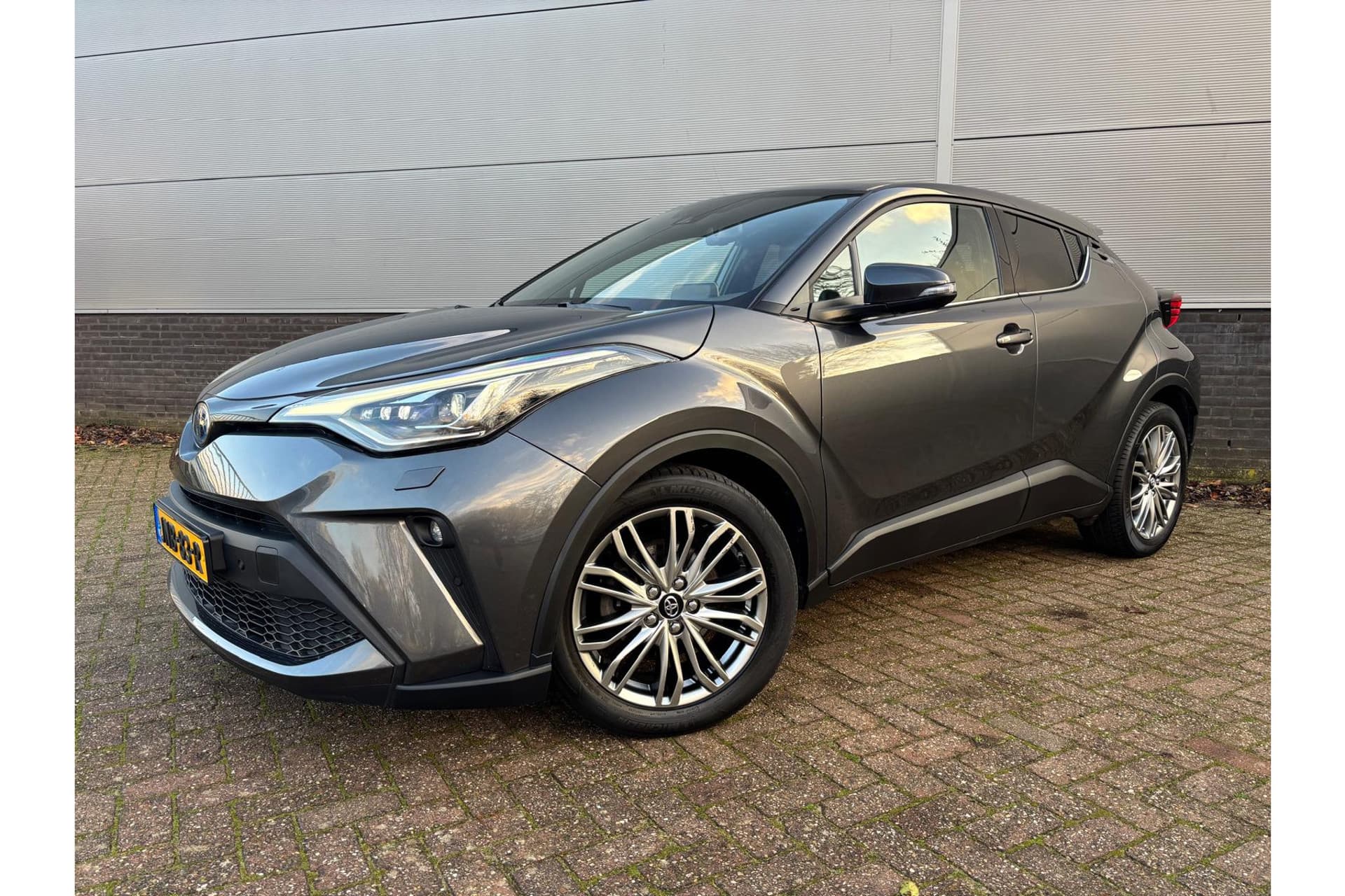 Toyota C-HR 1.8 Hybrid Executive Limited Zeer Compleet !