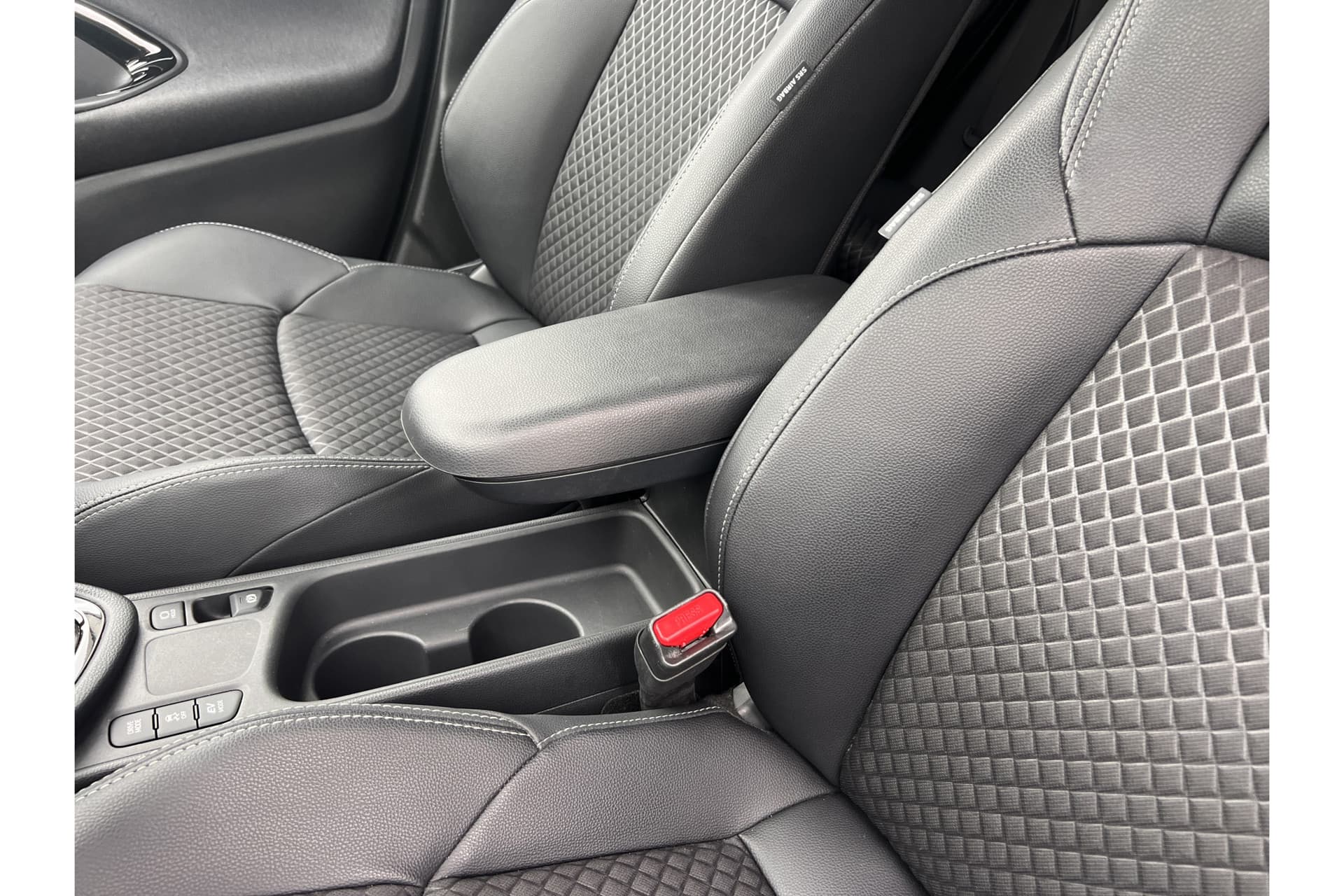 Toyota Yaris 1.5 Hybrid 130 Executive Automaat thumbnail 15