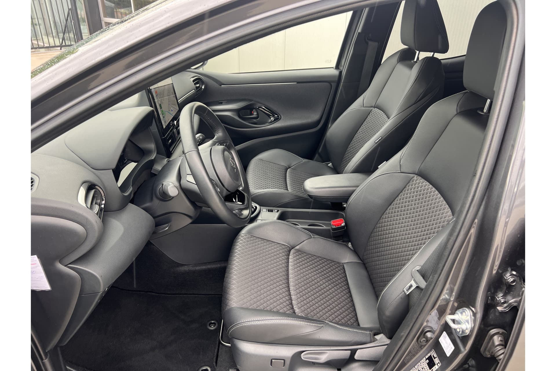 Toyota Yaris 1.5 Hybrid 130 Executive Automaat thumbnail 2