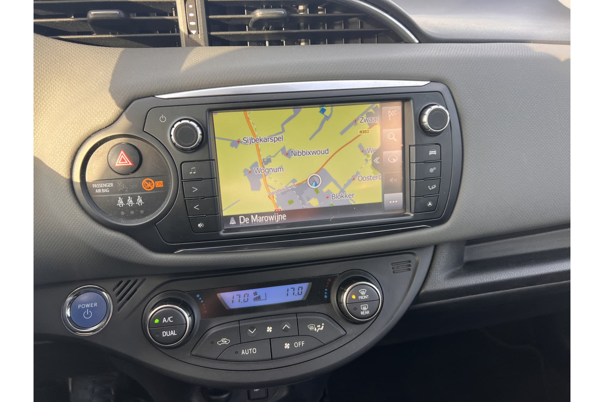 Toyota Yaris 1.5 Hybrid Dynamic thumbnail 6