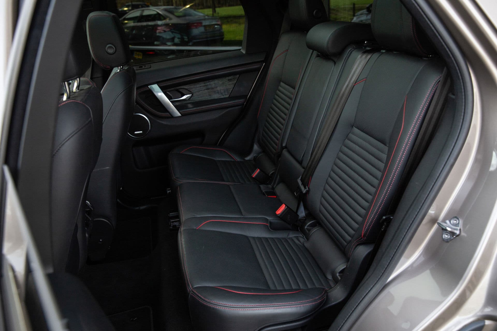 Land Rover Discovery Sport P300e 1.5 R-Dynamic HSE , Panoramadak, Trekhaak, Meridian, thumbnail 10