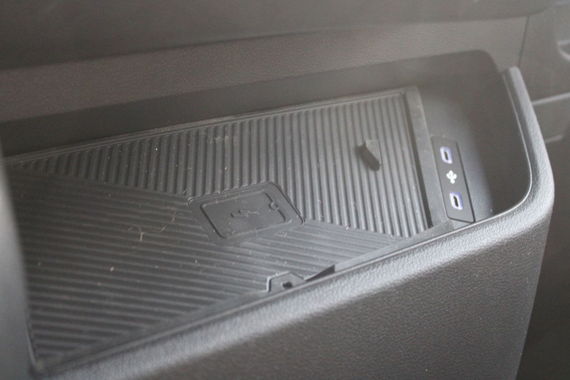 Renault Master T35 2.0 dCi 170pk L2H2 Extra - 2x Schuifdeur - Navigatie - Blind Spot - Camera - Stoelverwarming - Verwarmde voorruit - Rijklaar thumbnail 27